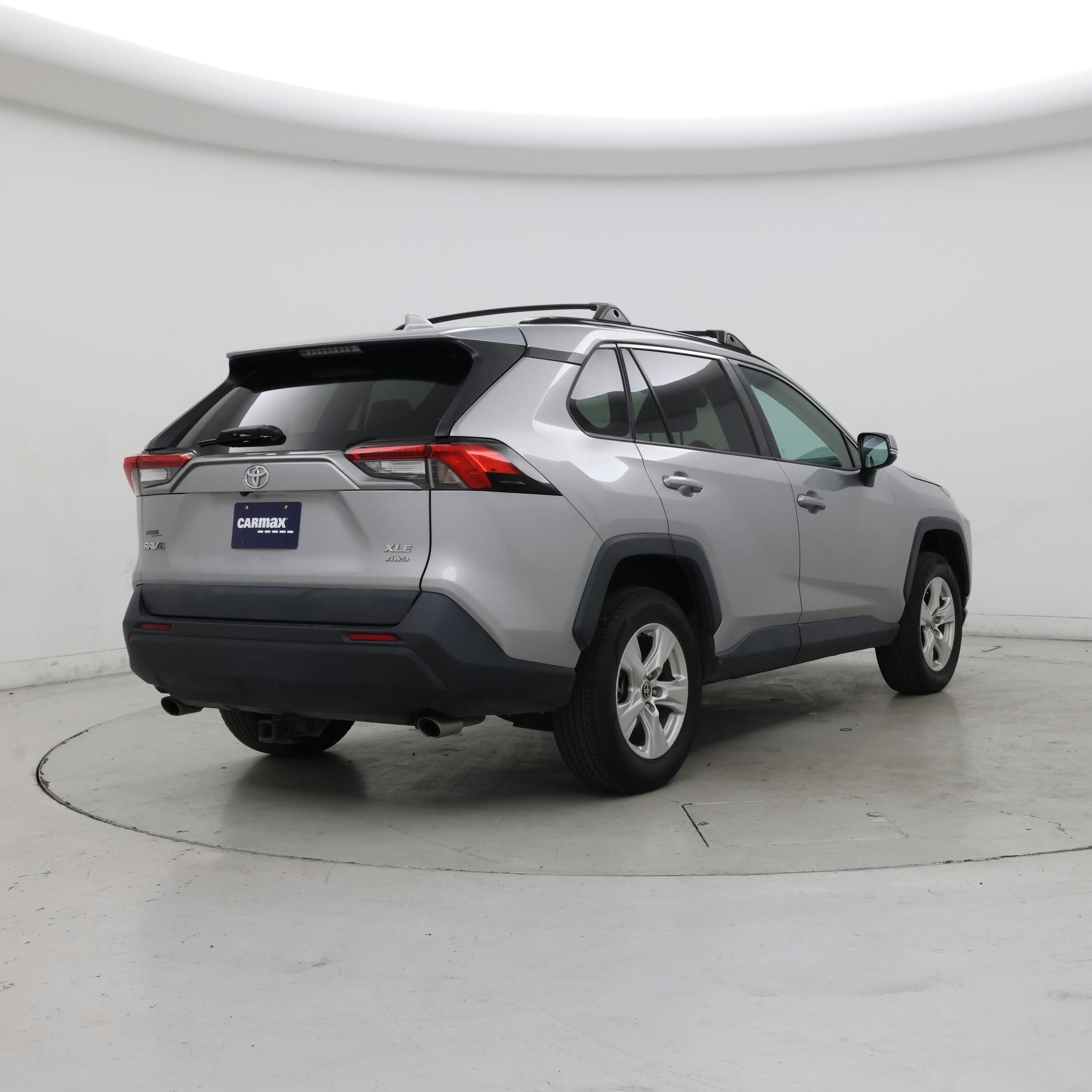 Thumbnail: 2021 Toyota RAV4 - 8