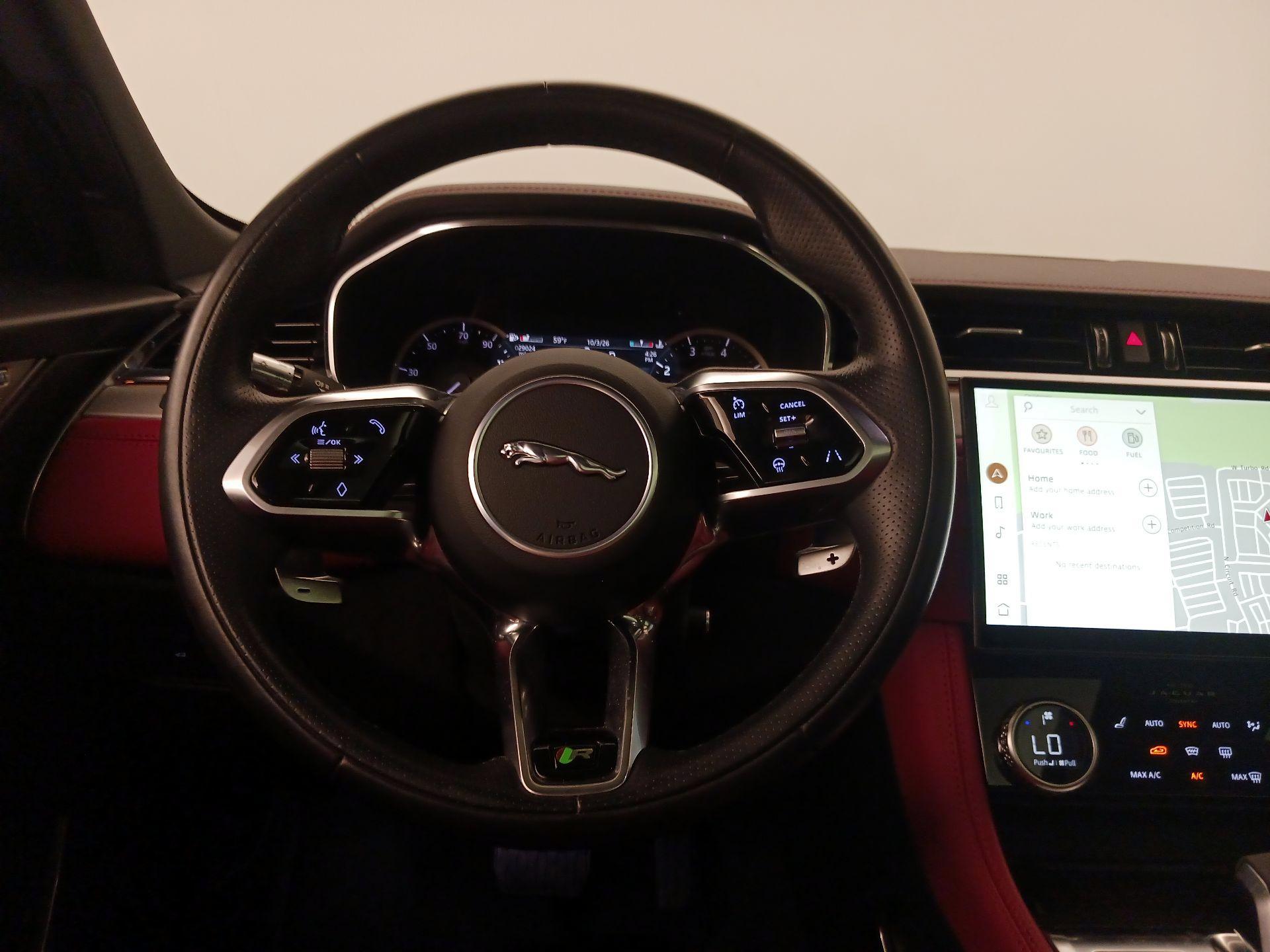 Thumbnail: 2021 Jaguar F-Pace - 10