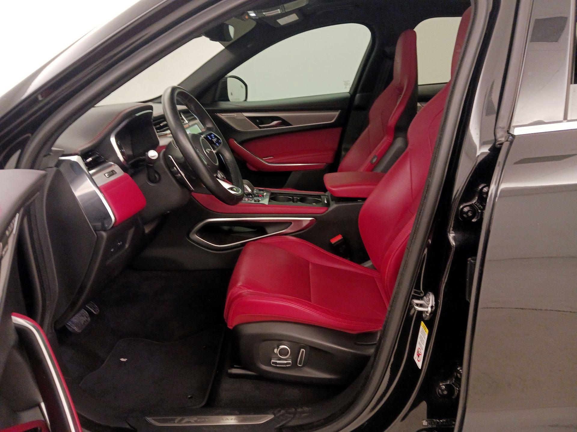 Thumbnail: 2021 Jaguar F-Pace - 11