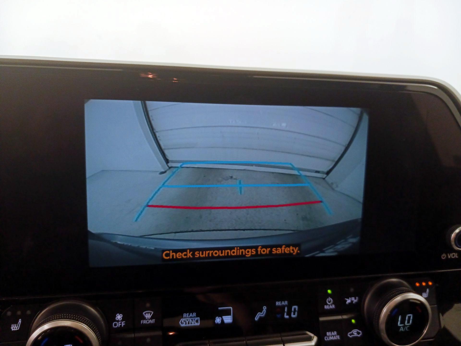 Thumbnail: 2024 Toyota Highlander - 15