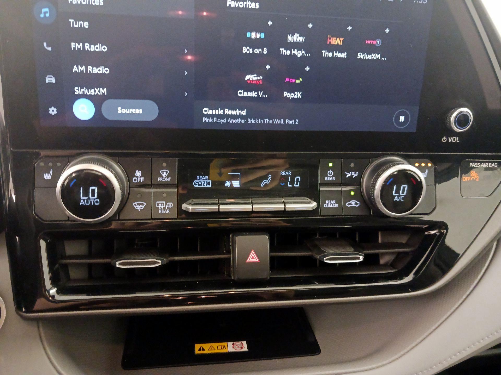 Thumbnail: 2024 Toyota Highlander - 17