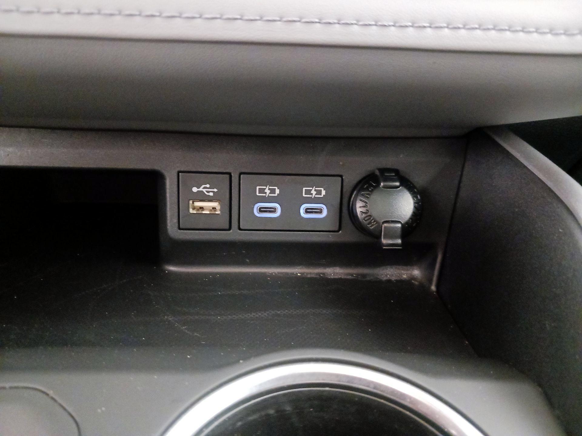 Thumbnail: 2024 Toyota Highlander - 19