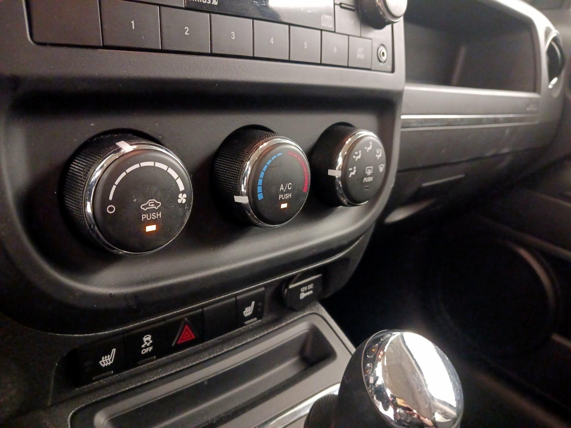 Thumbnail: 2017 Jeep Patriot - 14