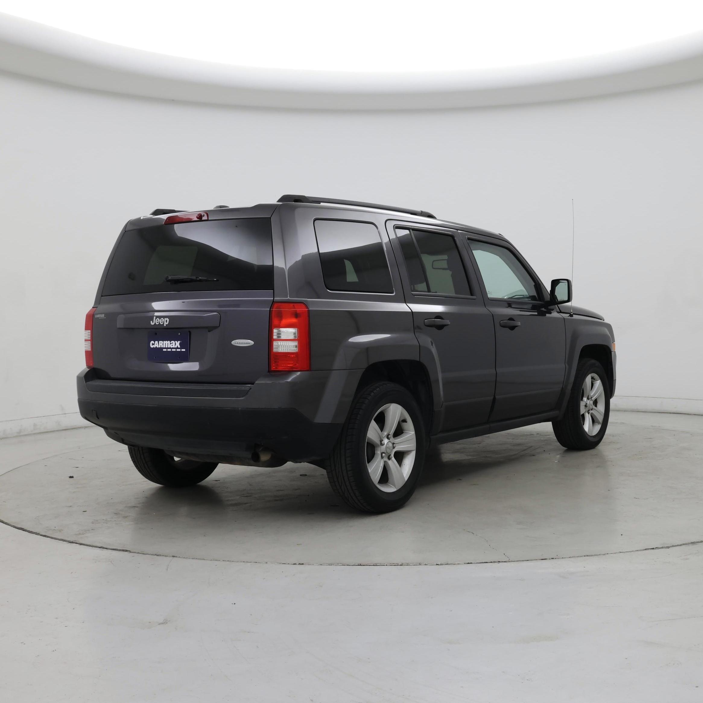 Thumbnail: 2017 Jeep Patriot - 8
