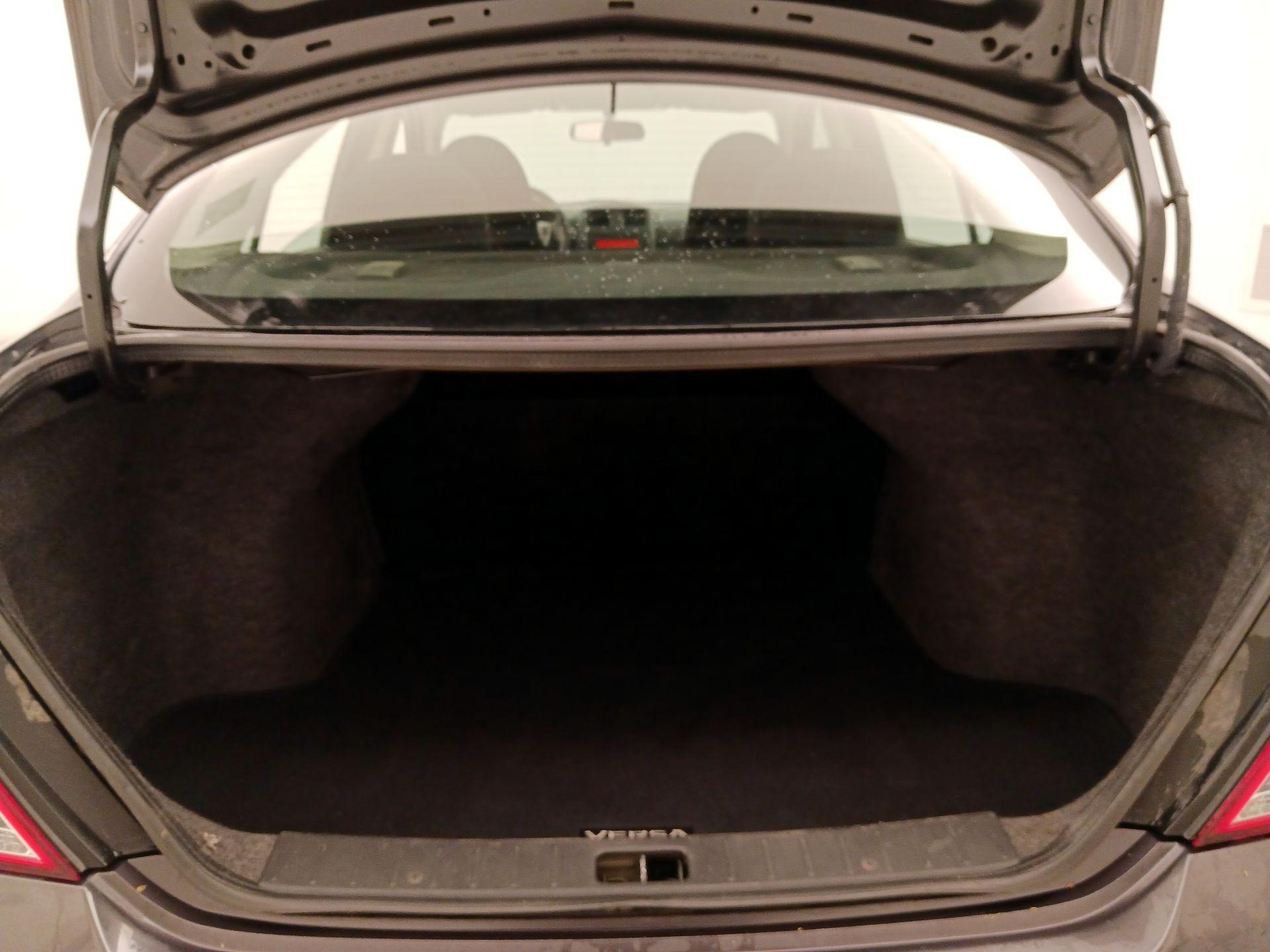 Thumbnail: 2015 Nissan Versa - 18