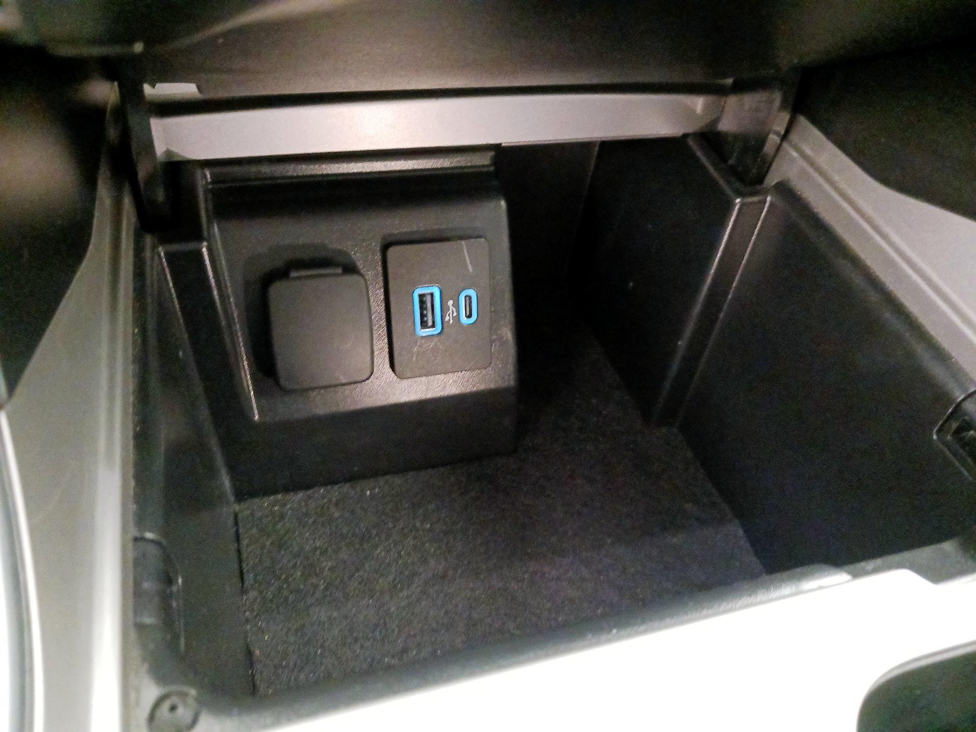 Thumbnail: 2023 Ford Explorer - 19