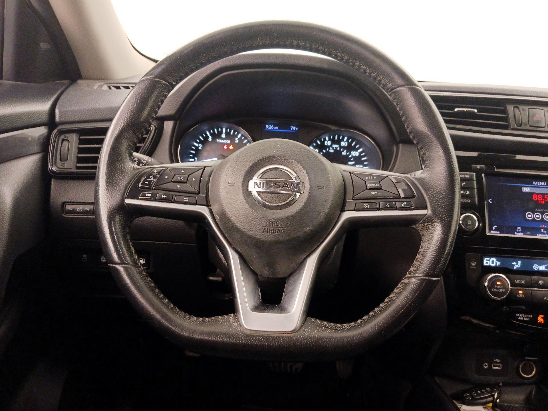 Thumbnail: 2020 Nissan Rogue - 10