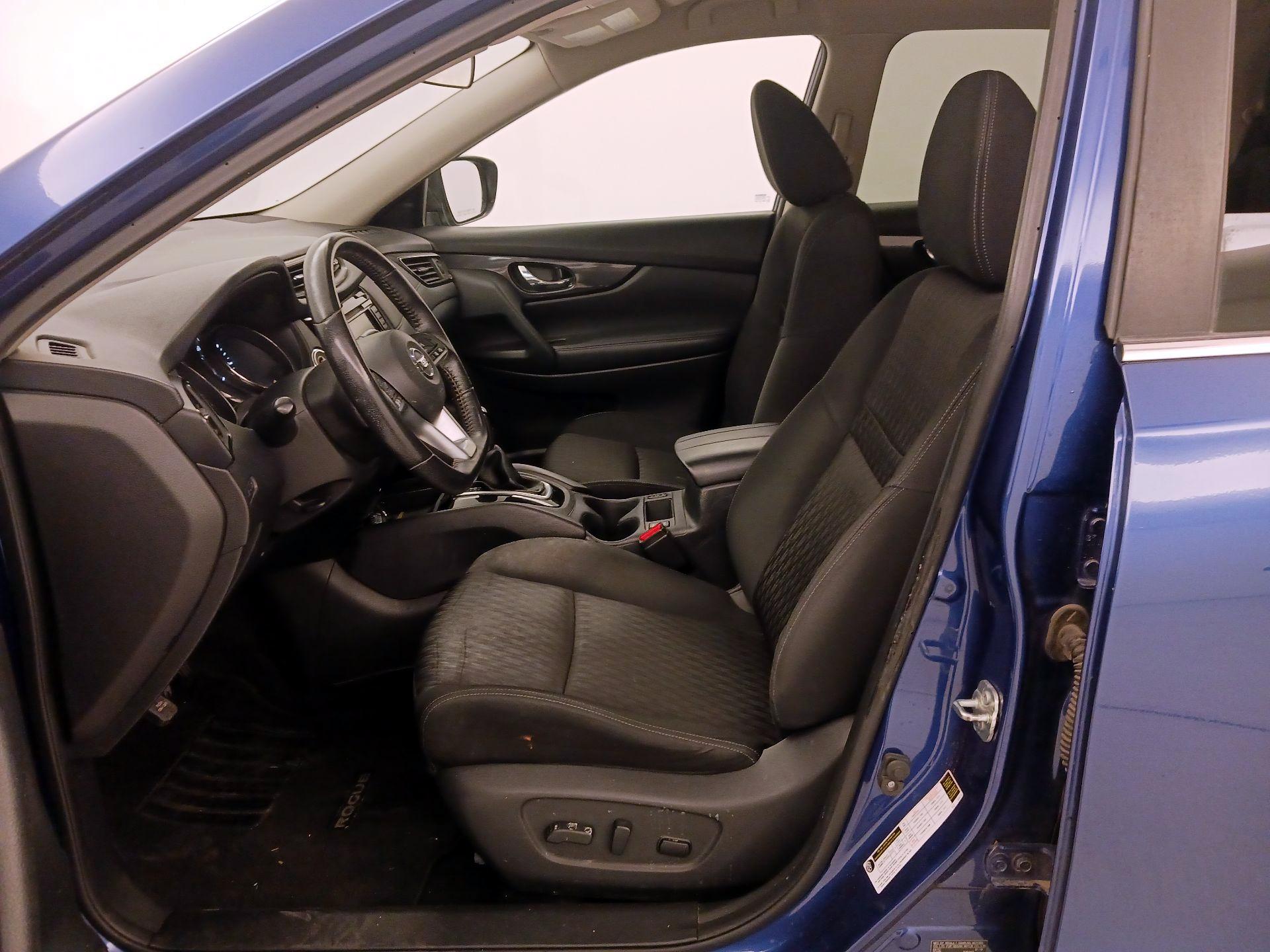 Thumbnail: 2020 Nissan Rogue - 11