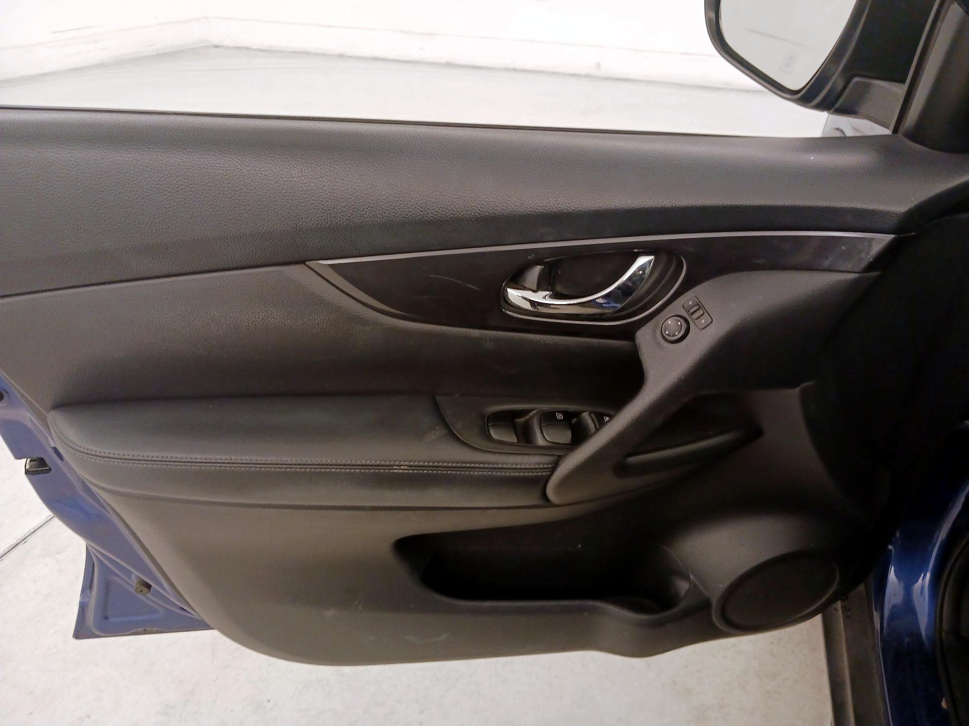 Thumbnail: 2020 Nissan Rogue - 12