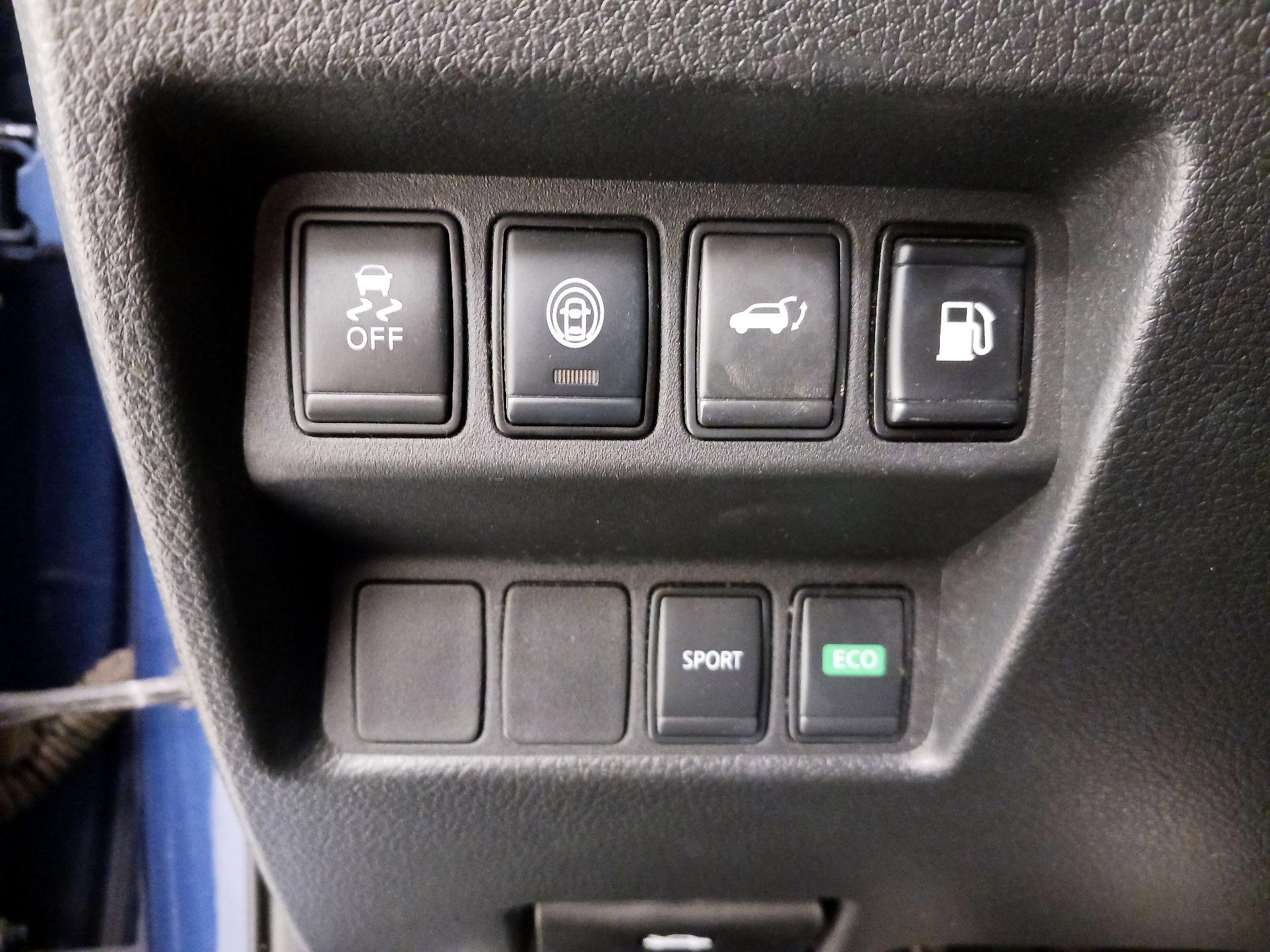 Thumbnail: 2020 Nissan Rogue - 13