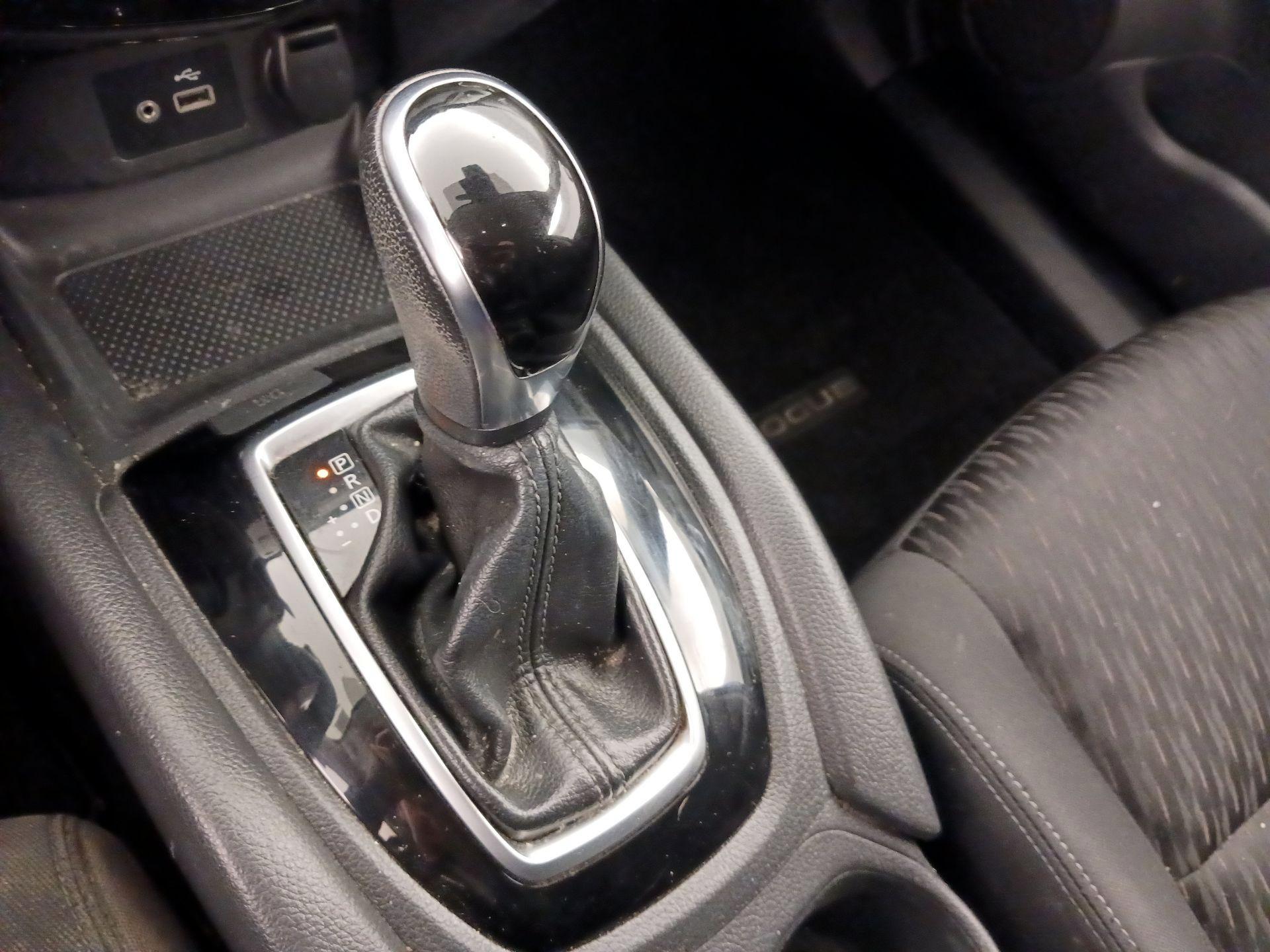 Thumbnail: 2020 Nissan Rogue - 17