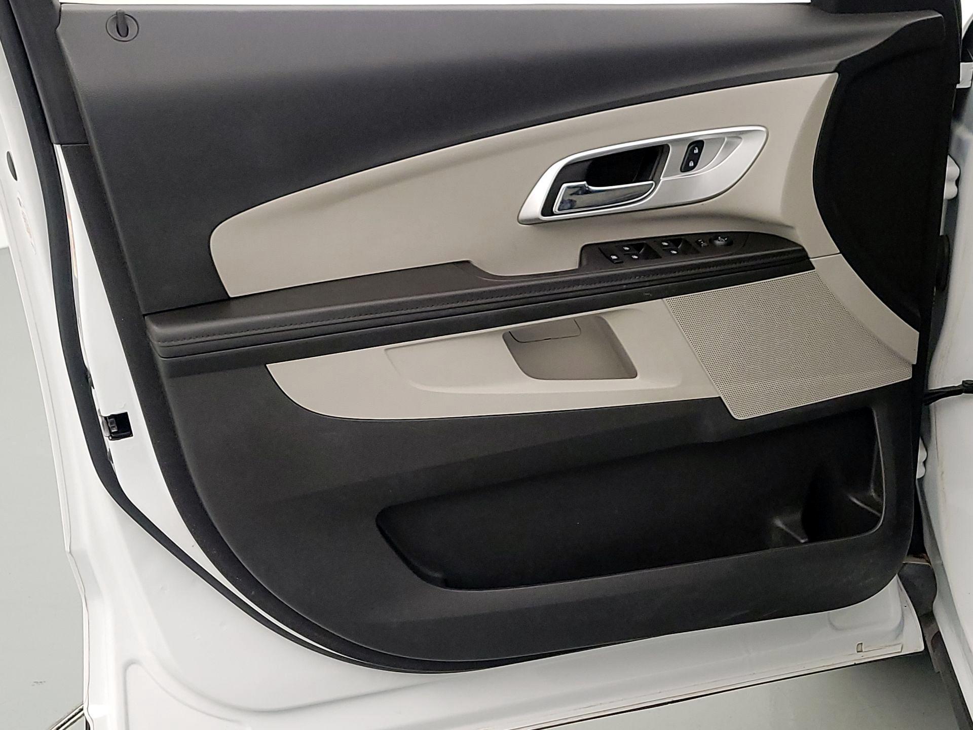 Thumbnail: 2015 Chevrolet Equinox - 12