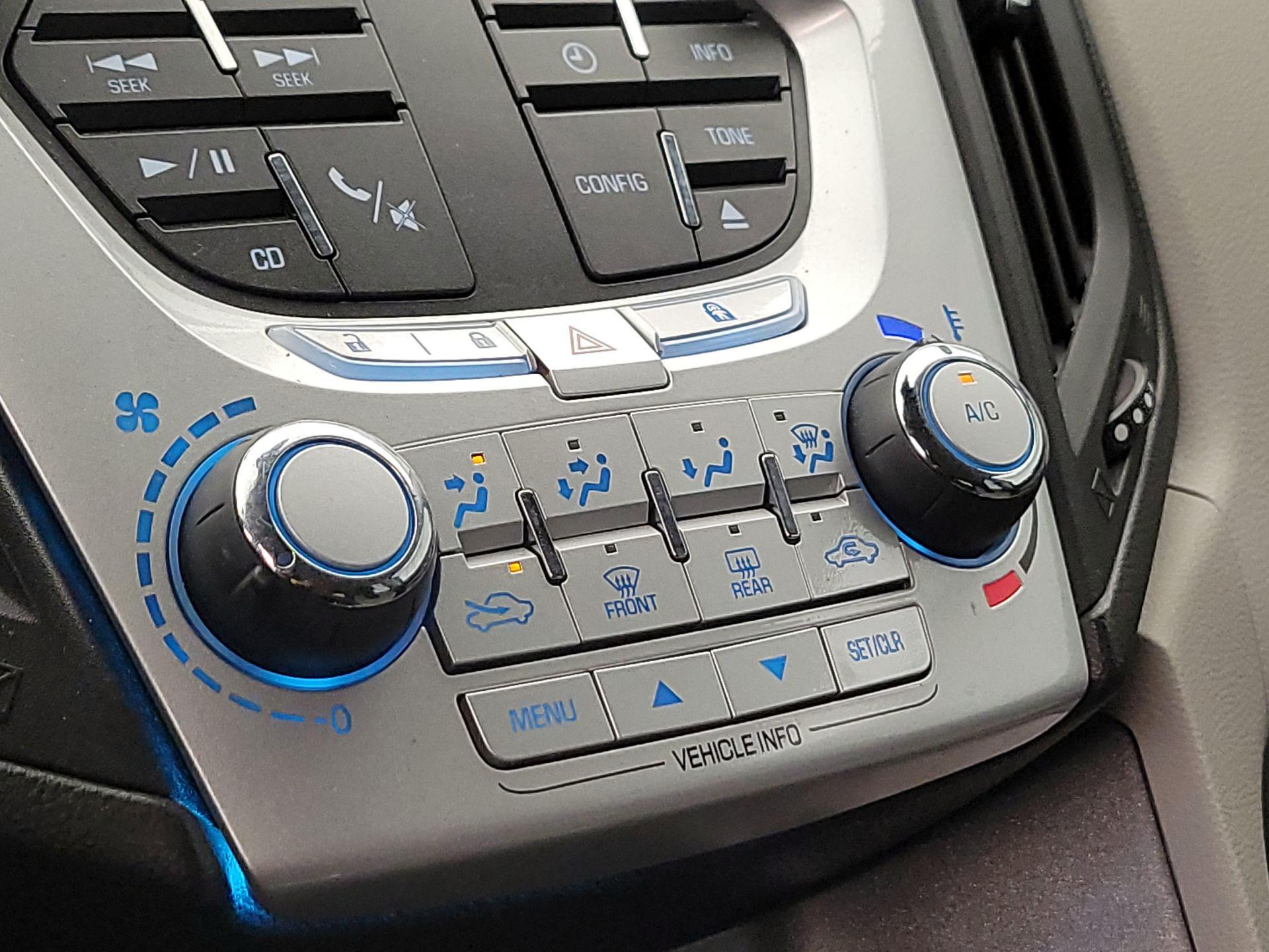 Thumbnail: 2015 Chevrolet Equinox - 14