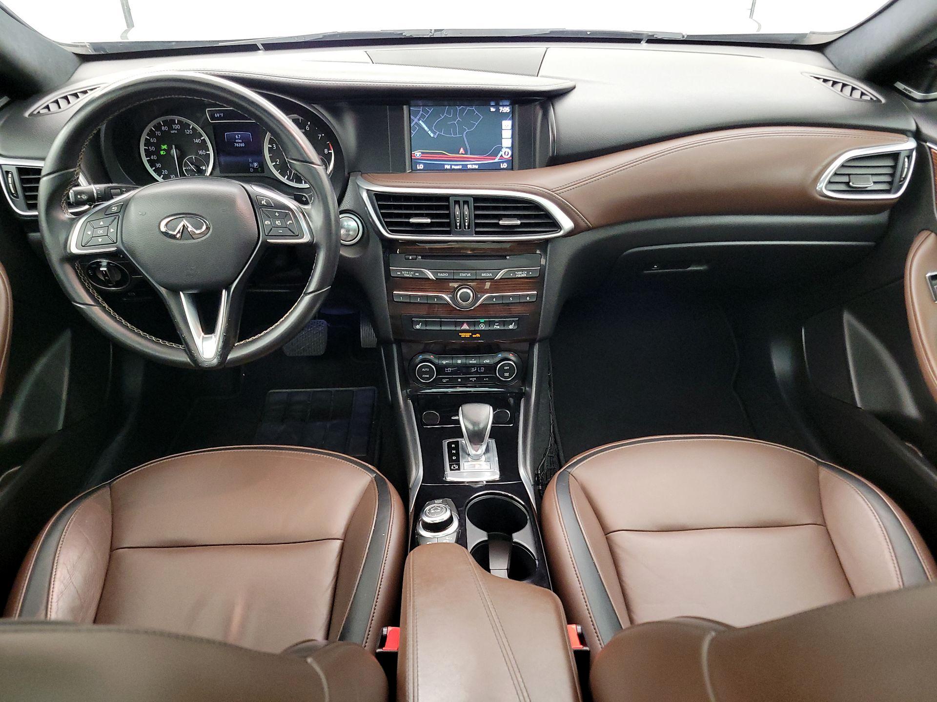 Thumbnail: 2017 INFINITI QX30 - 9
