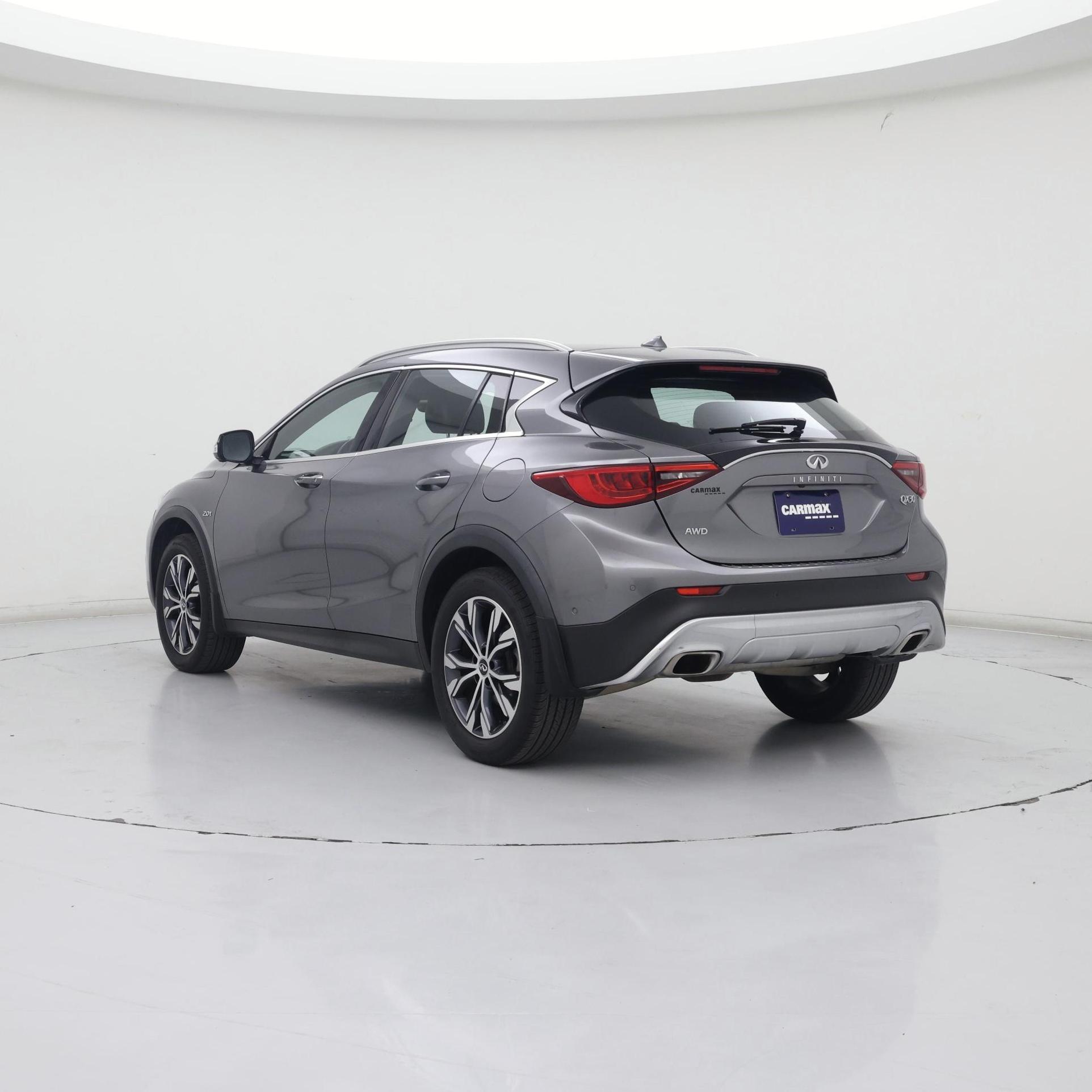 Thumbnail: 2017 INFINITI QX30 - 2