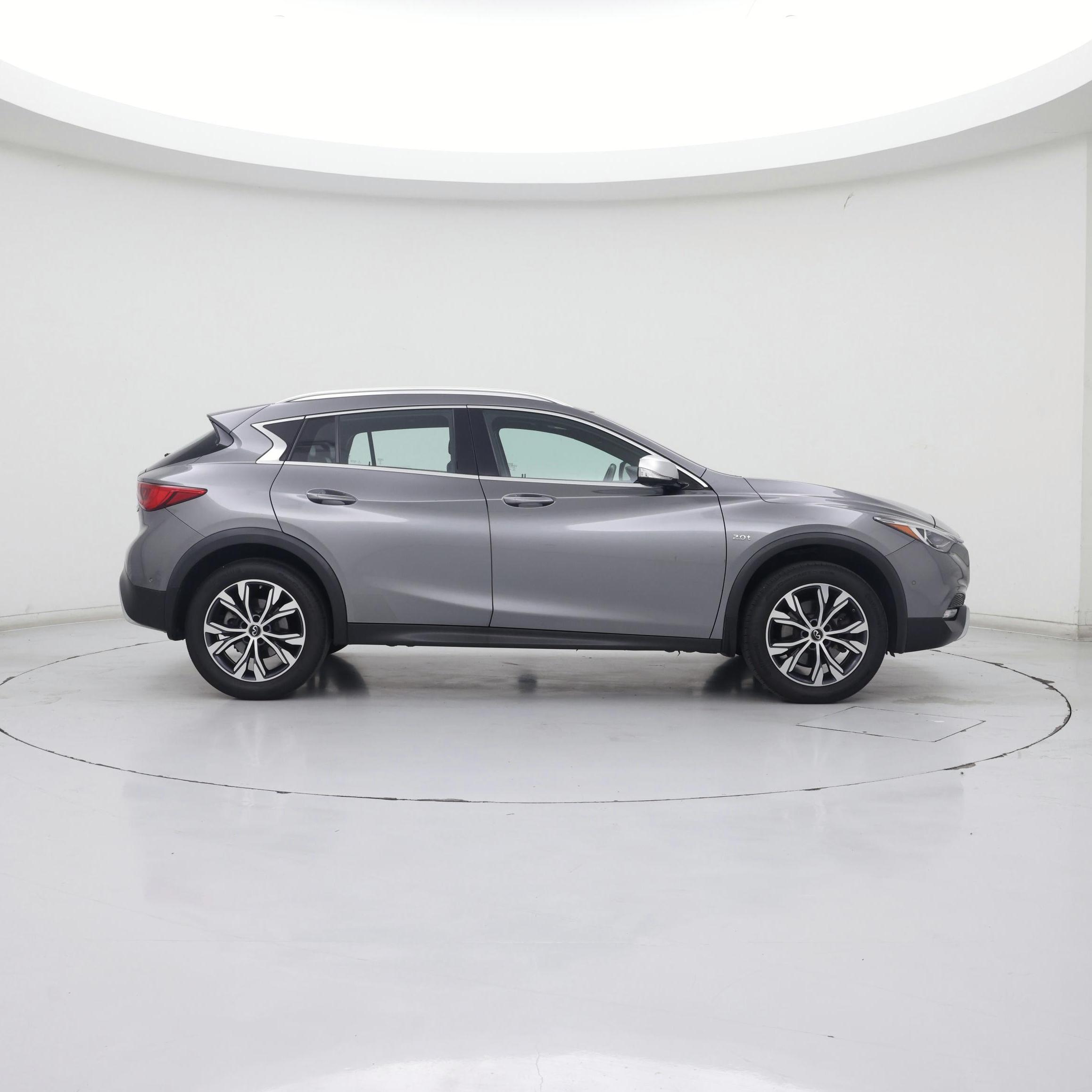 Thumbnail: 2017 INFINITI QX30 - 7