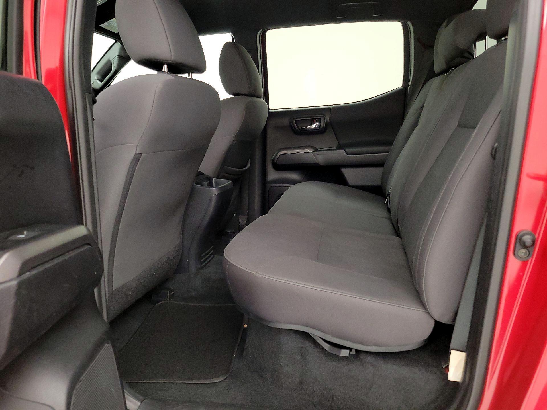 Thumbnail: 2019 Toyota Tacoma - 19