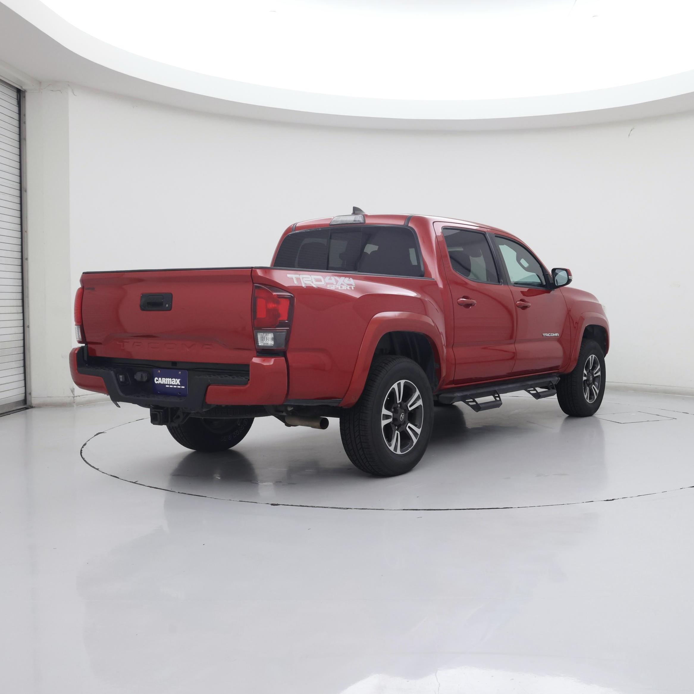 Thumbnail: 2019 Toyota Tacoma - 8
