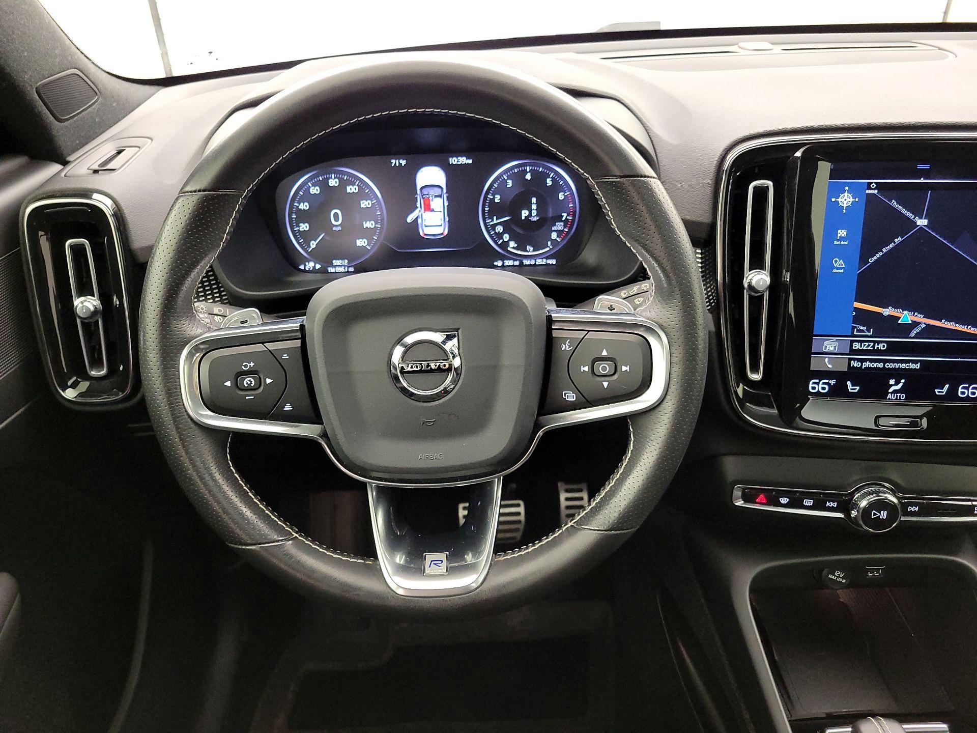 Thumbnail: 2020 Volvo XC40 - 10