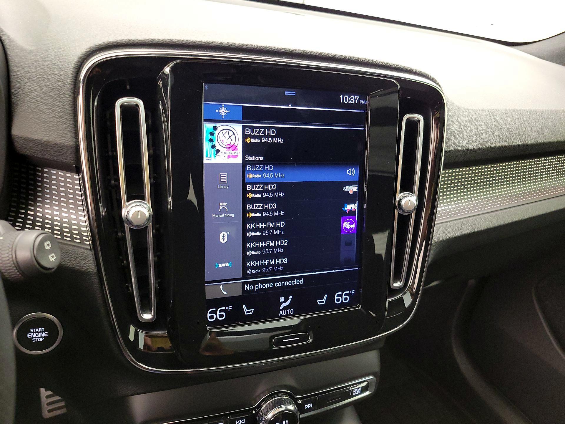 Thumbnail: 2020 Volvo XC40 - 16