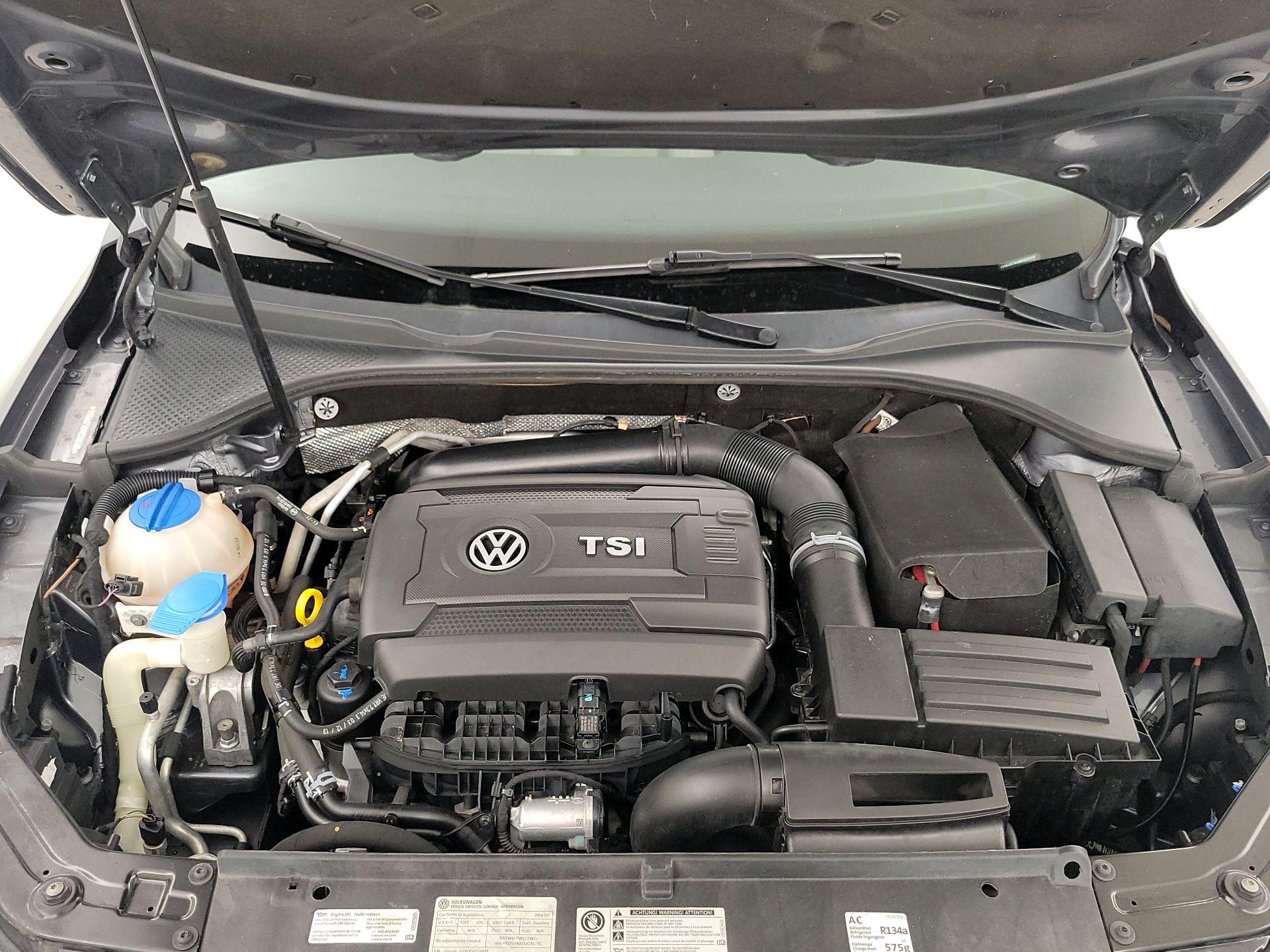 Thumbnail: 2014 Volkswagen Passat - 20