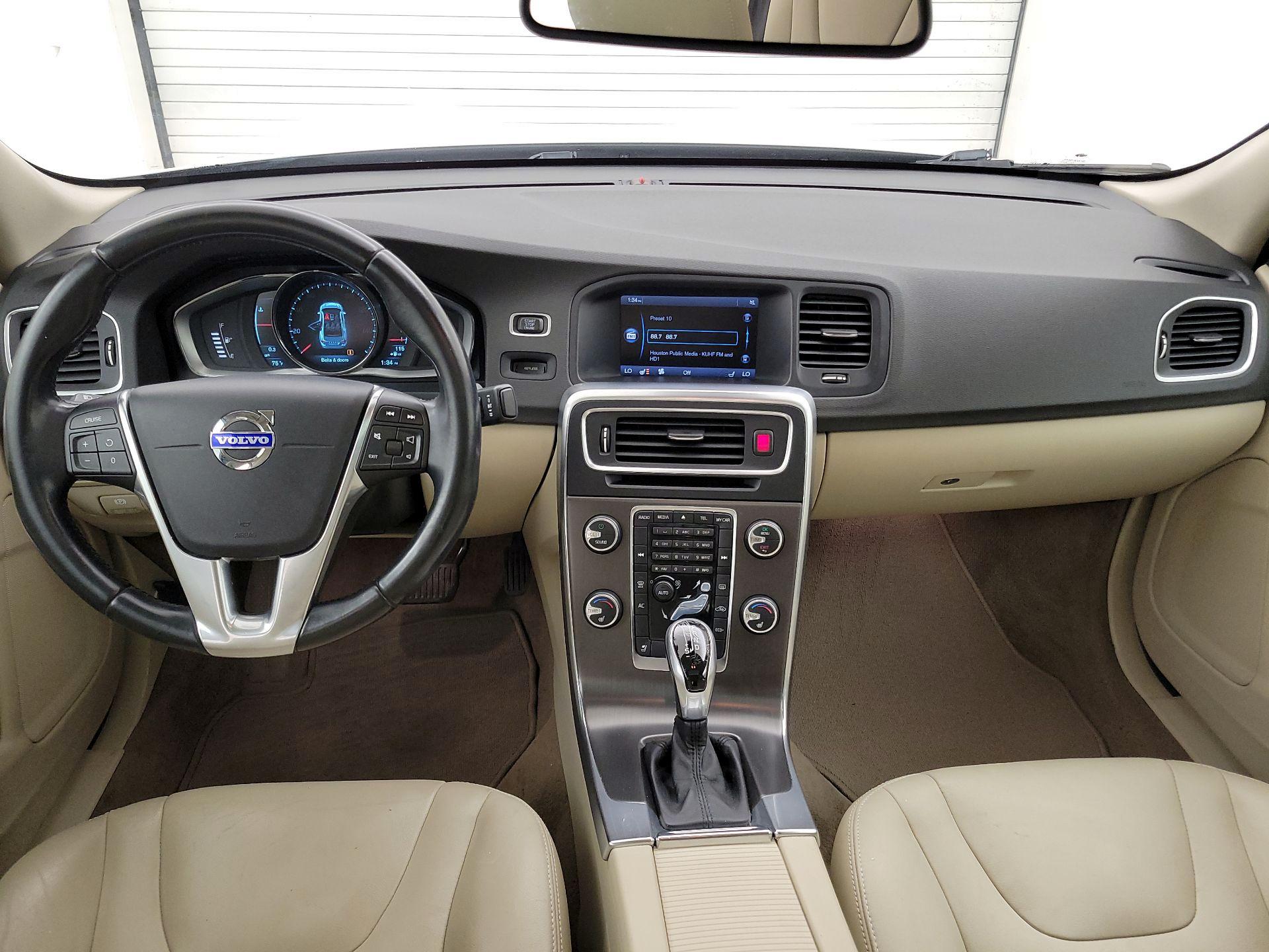 Thumbnail: 2015 Volvo S60 - 9