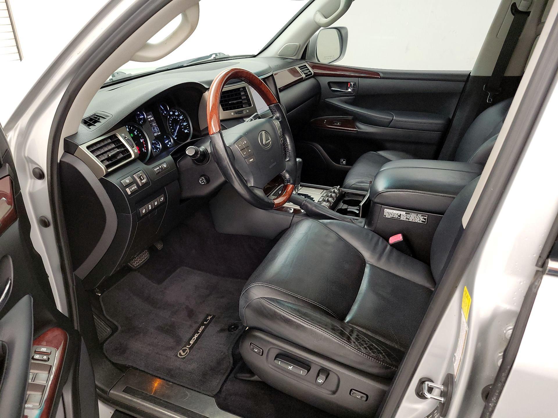 Thumbnail: 2015 Lexus LX - 11