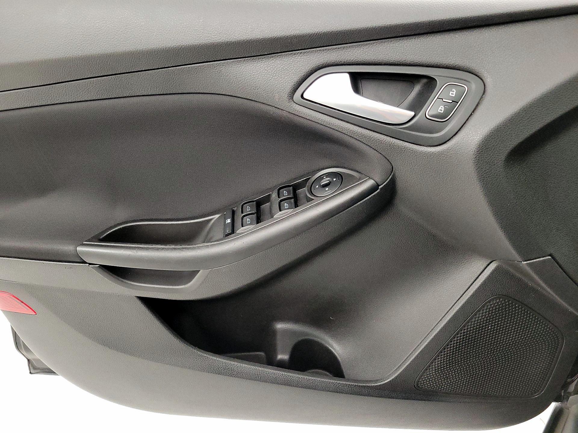 Thumbnail: 2018 Ford Focus - 12