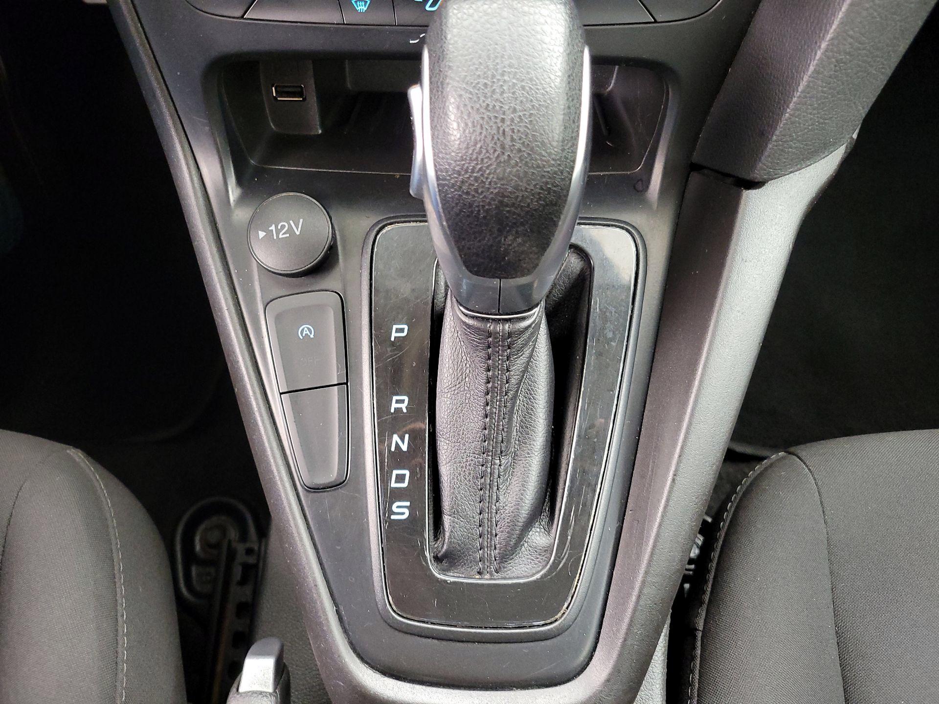 Thumbnail: 2018 Ford Focus - 17