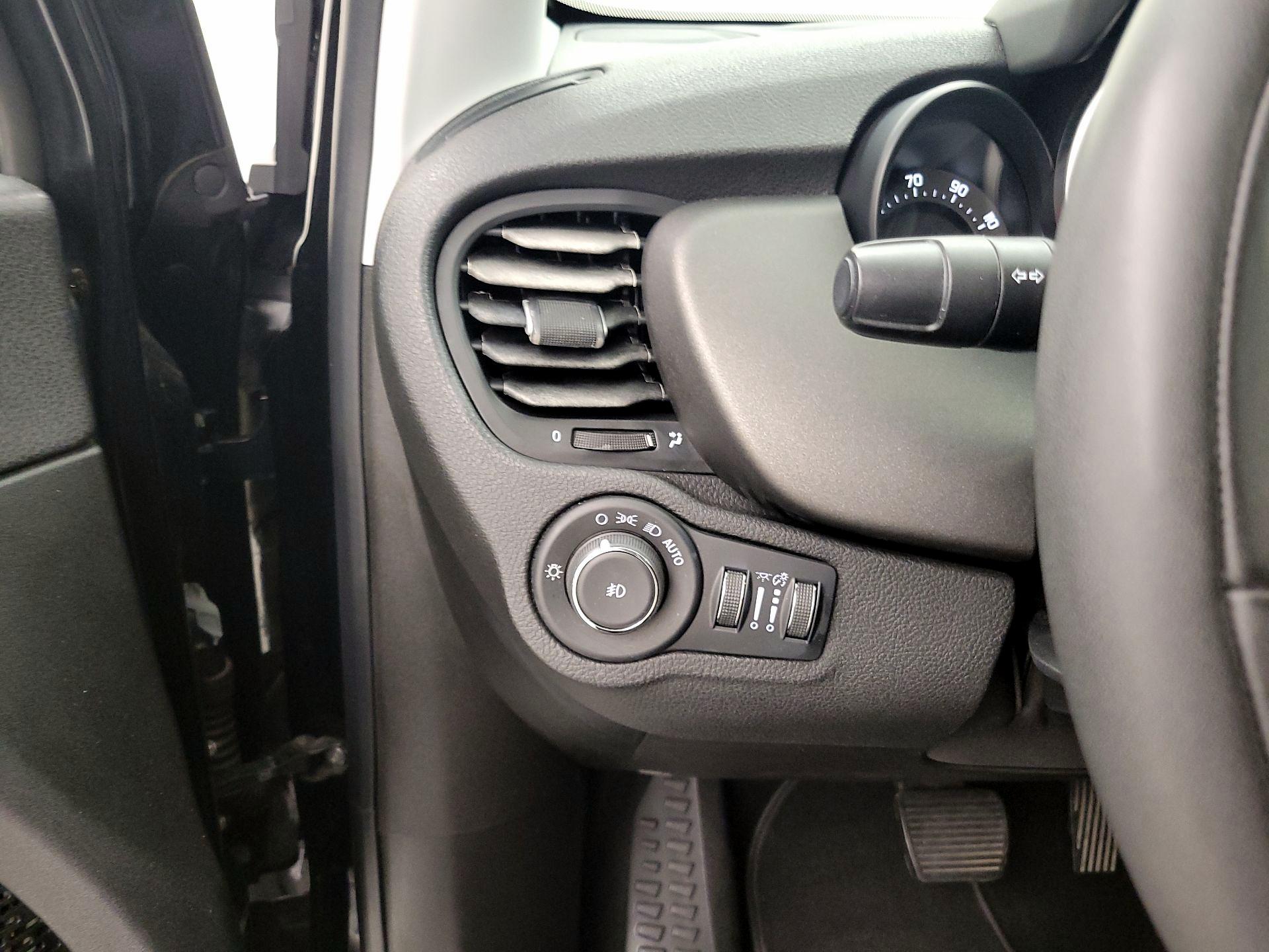 Thumbnail: 2018 Fiat 500X - 13