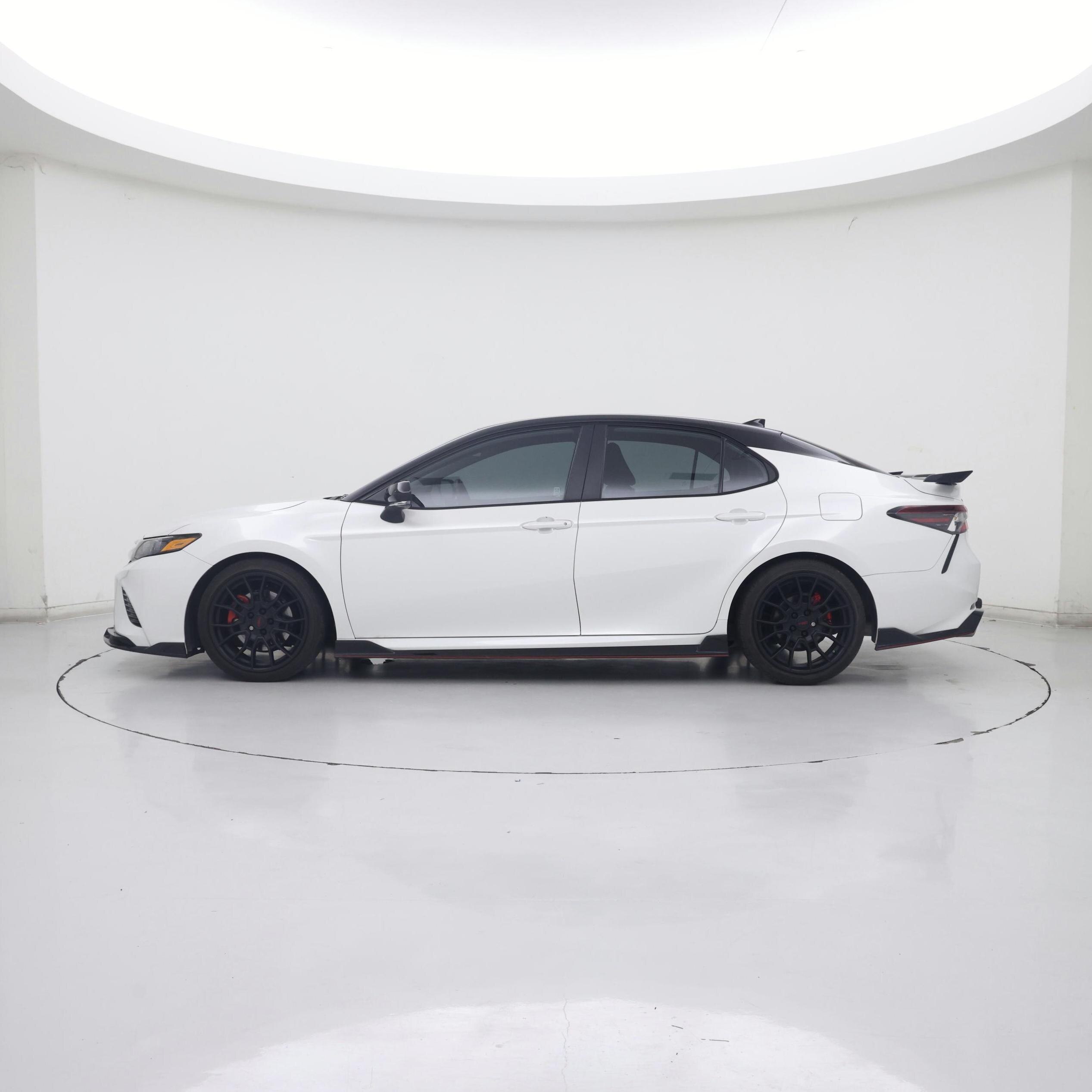 Thumbnail: 2022 Toyota Camry - 3
