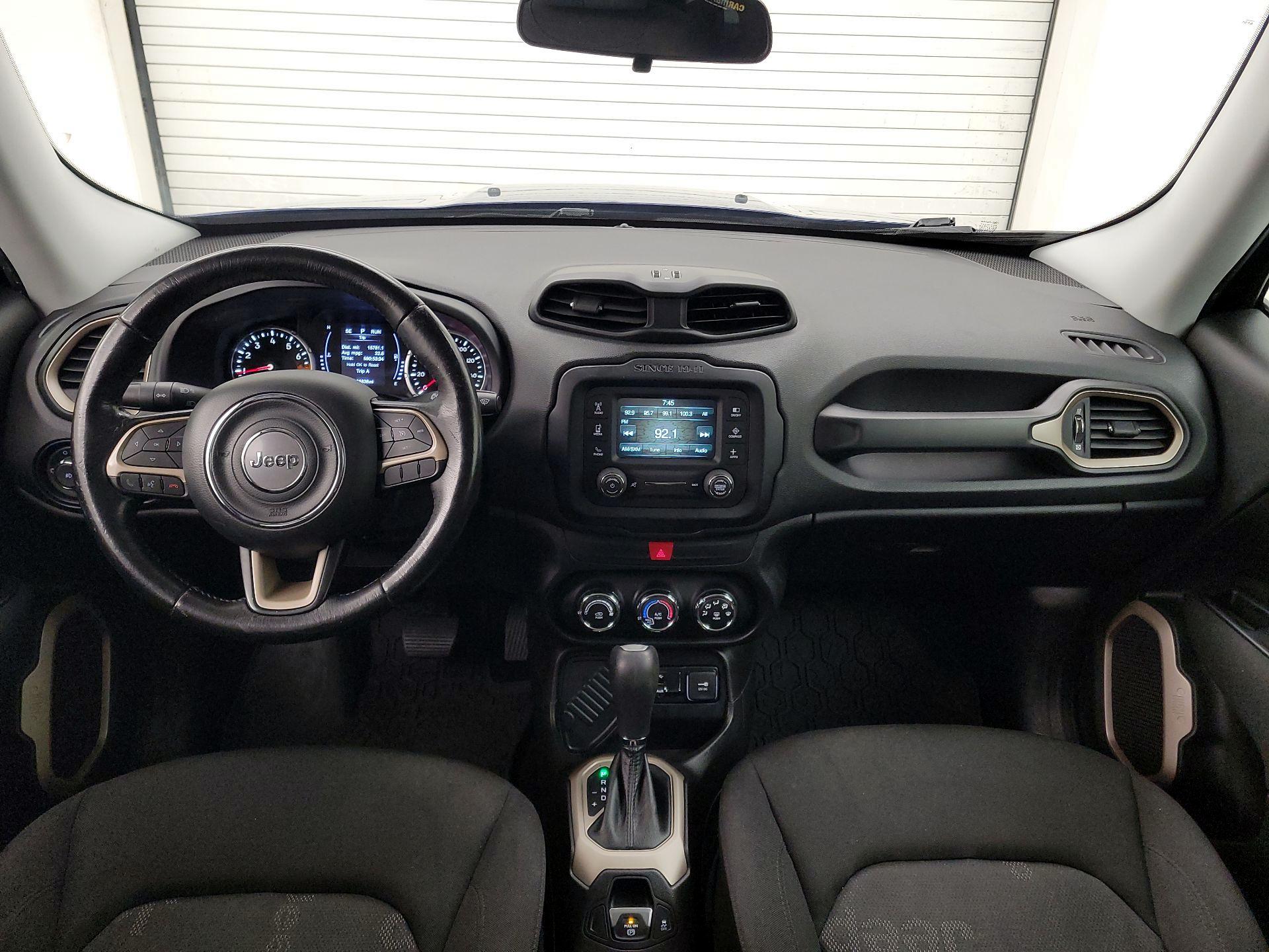 Thumbnail: 2017 Jeep Renegade - 9