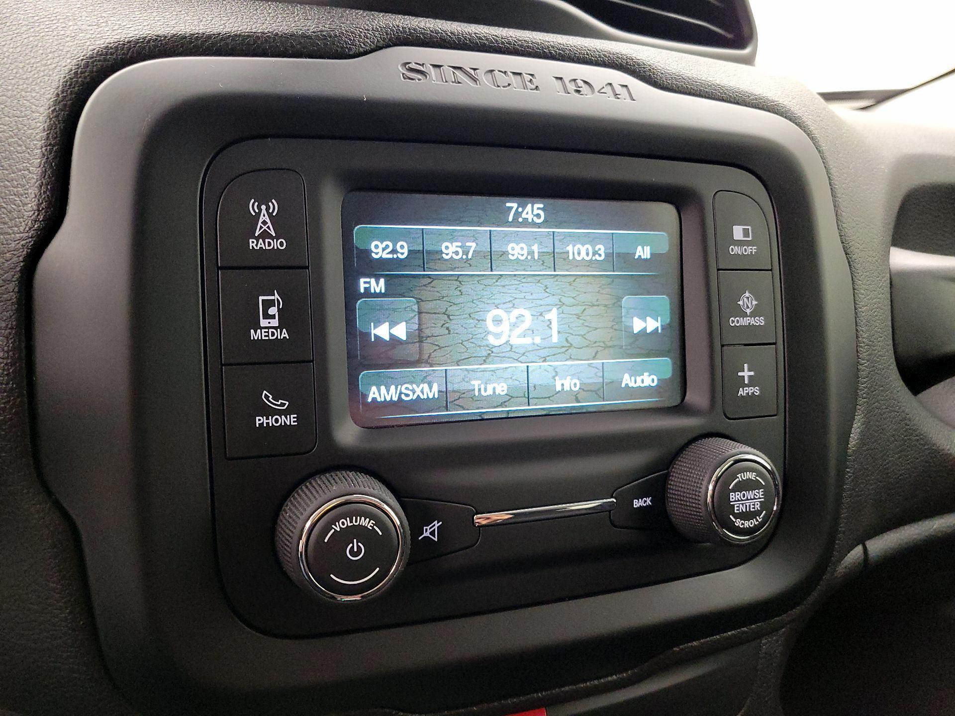 Thumbnail: 2017 Jeep Renegade - 15