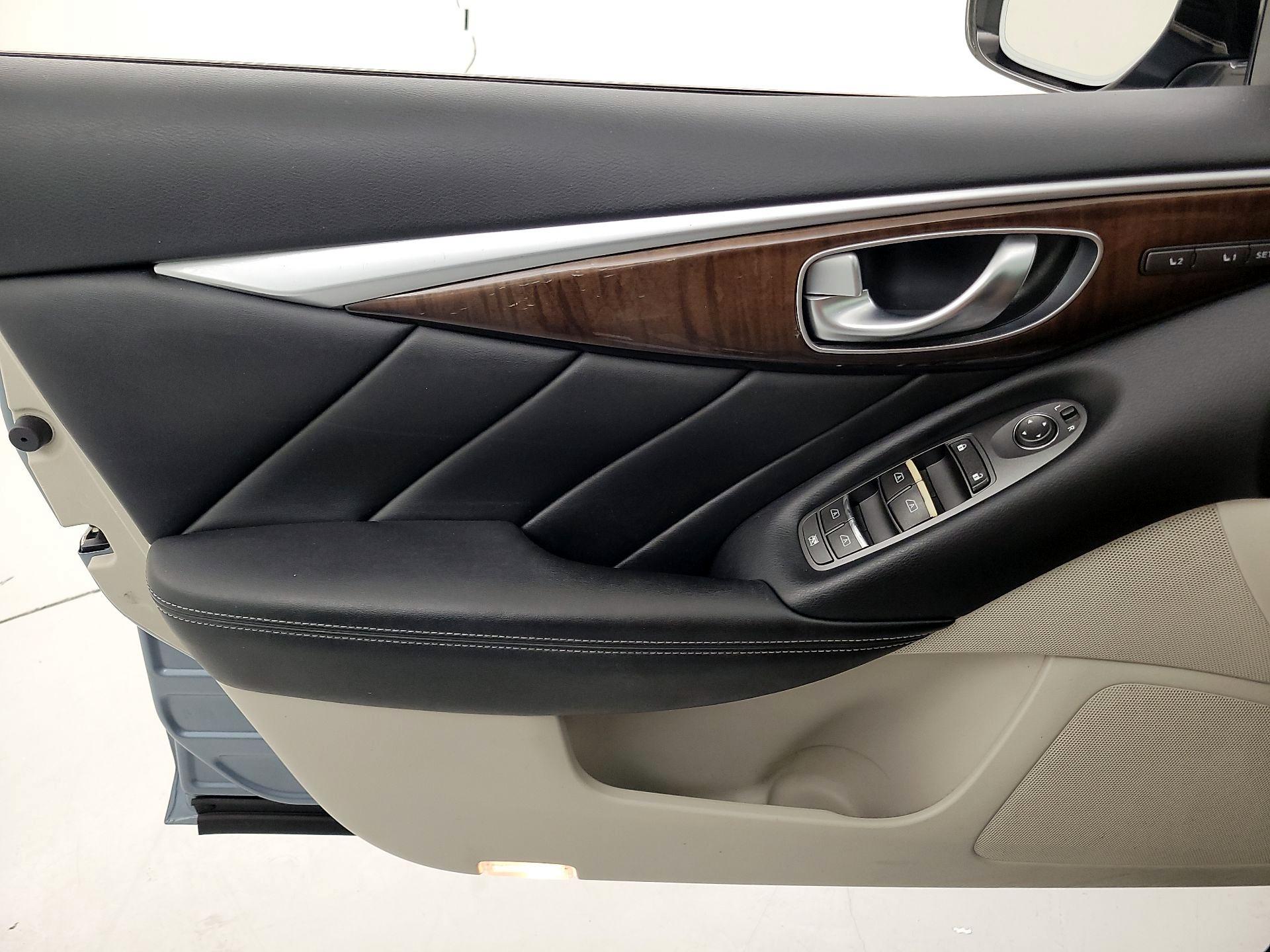 Thumbnail: 2014 INFINITI Q50 - 12
