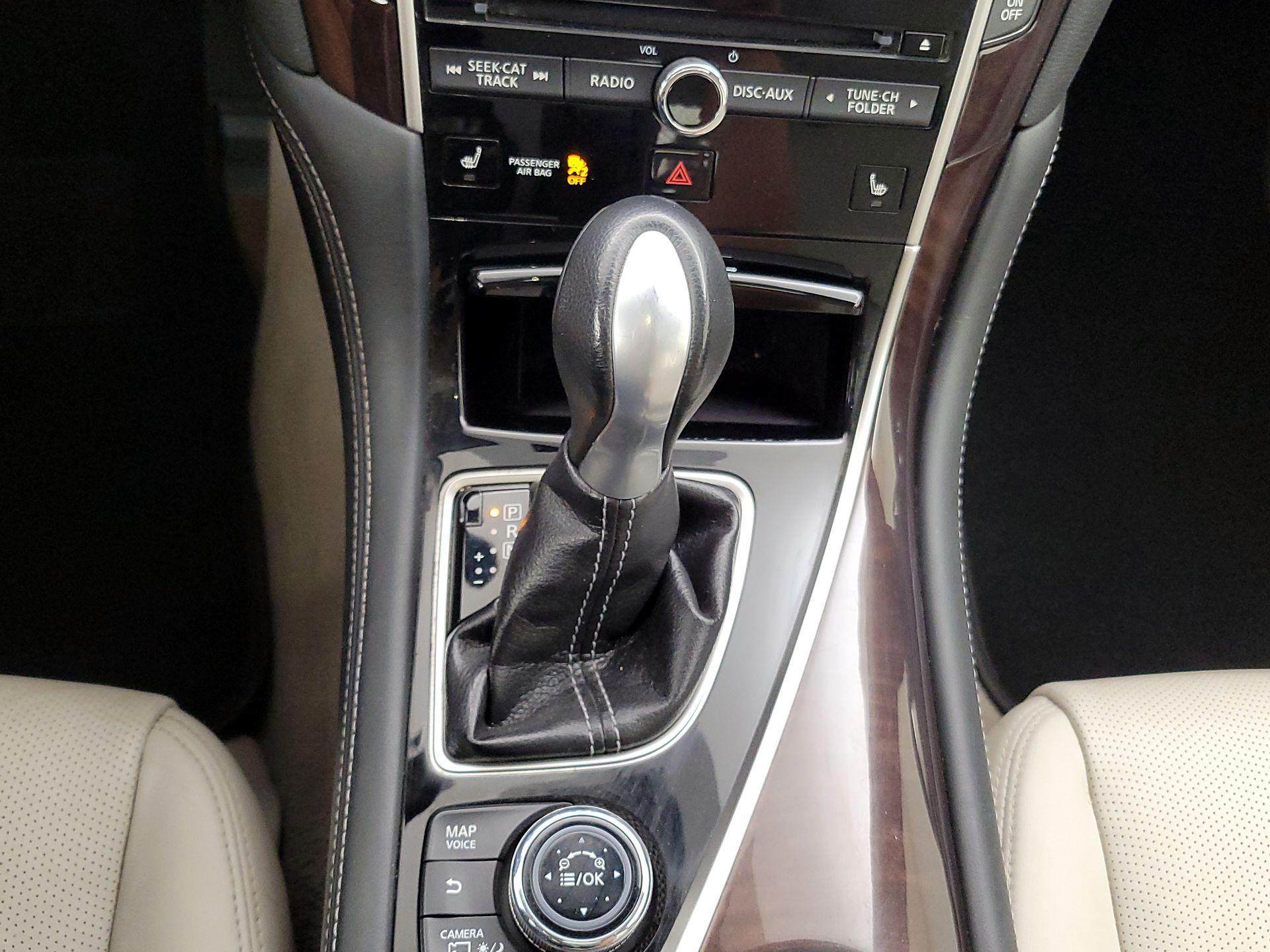 Thumbnail: 2014 INFINITI Q50 - 18