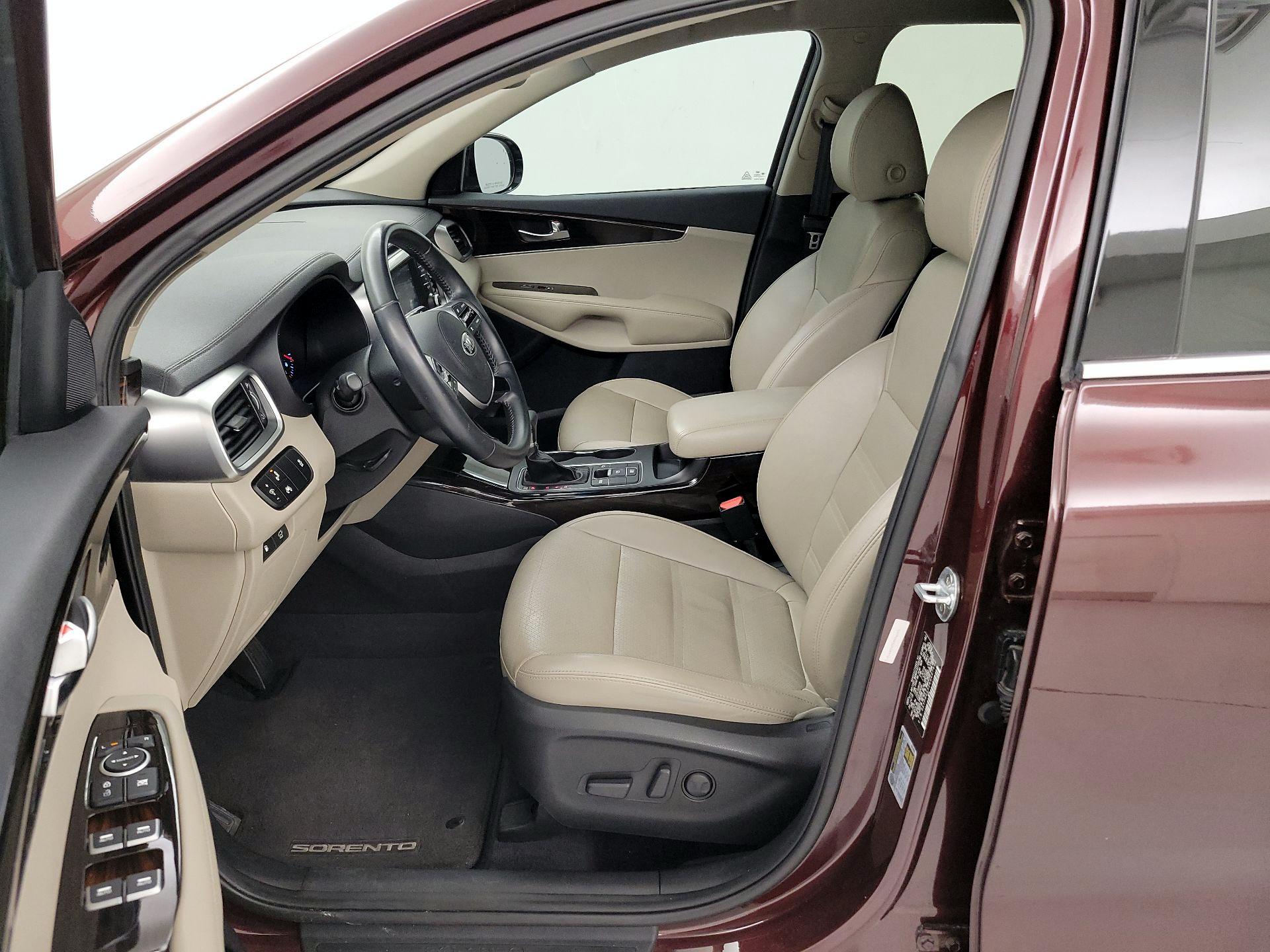 Thumbnail: 2019 Kia Sorento - 11