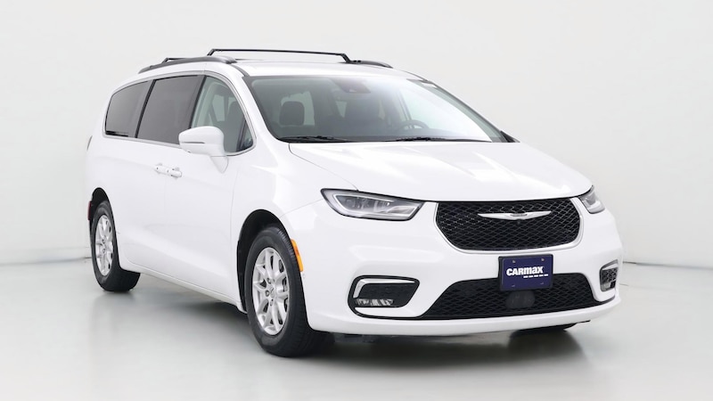 2022 Chrysler Pacifica Touring L Hero Image