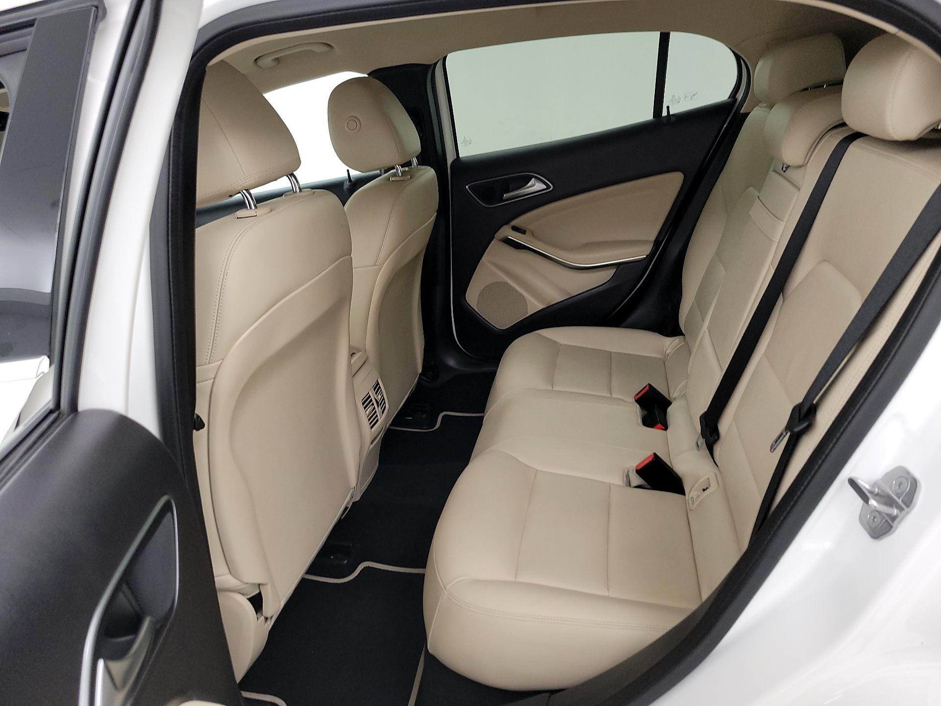 Thumbnail: 2019 Mercedes-Benz GLA - 18
