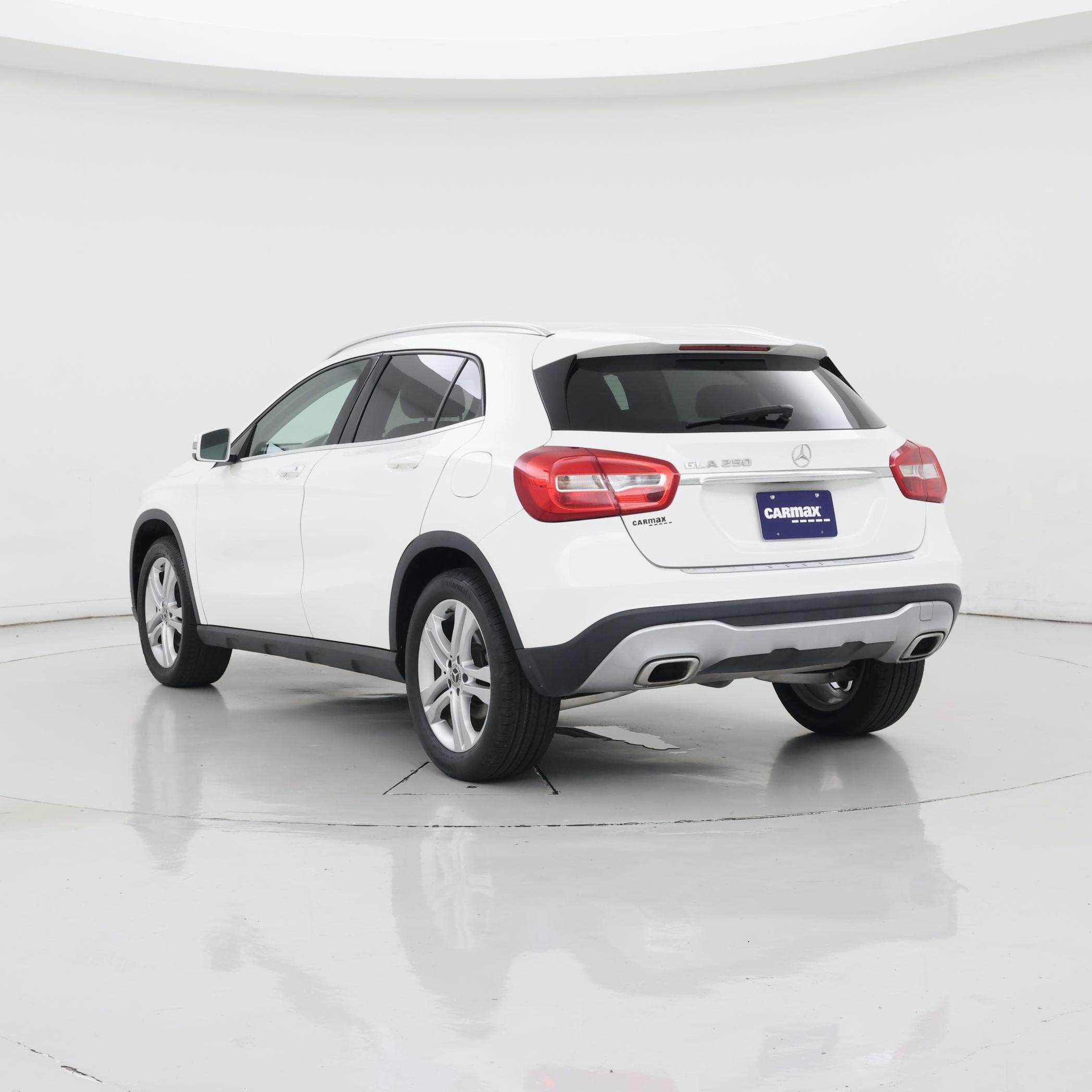 Thumbnail: 2019 Mercedes-Benz GLA - 2