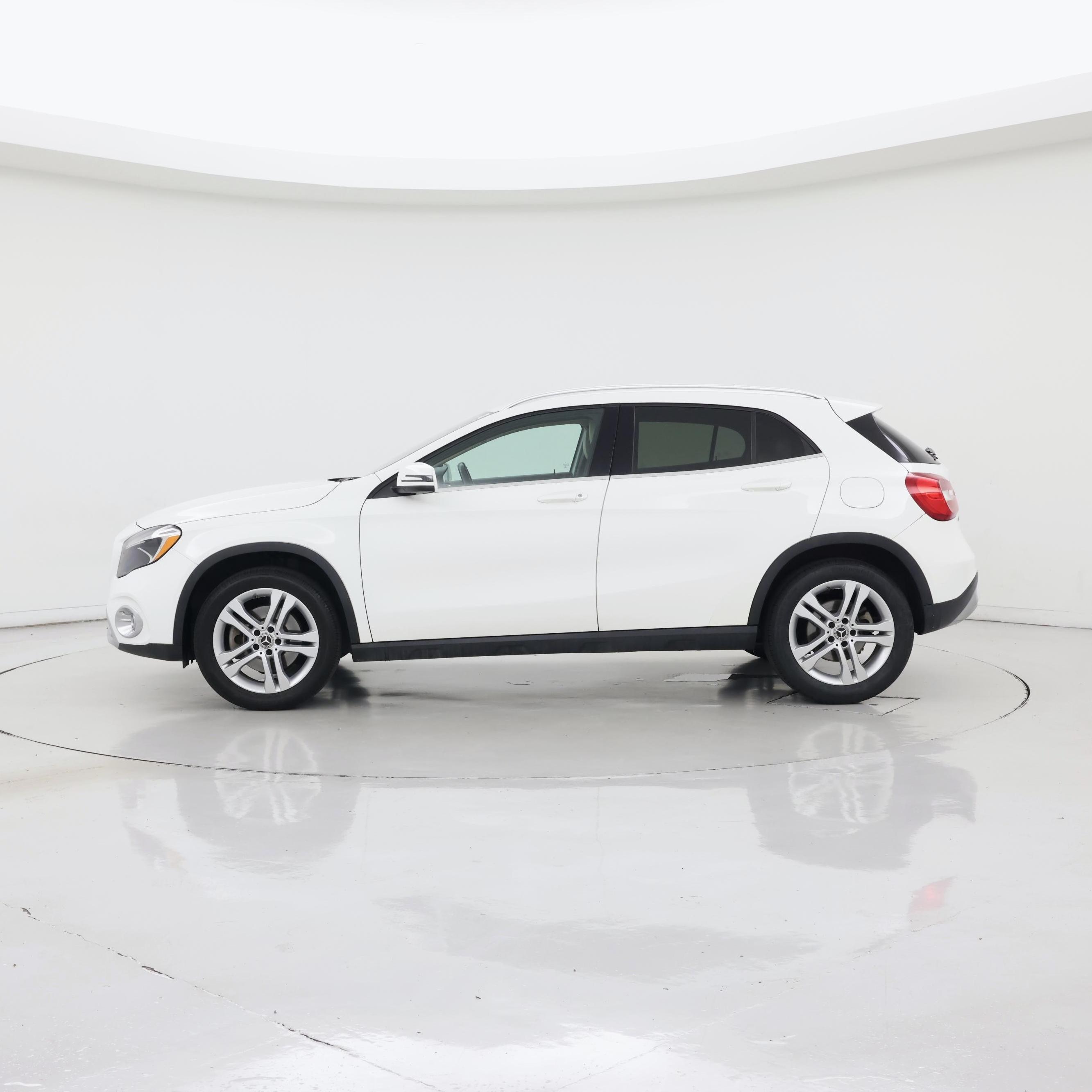 Thumbnail: 2019 Mercedes-Benz GLA - 3