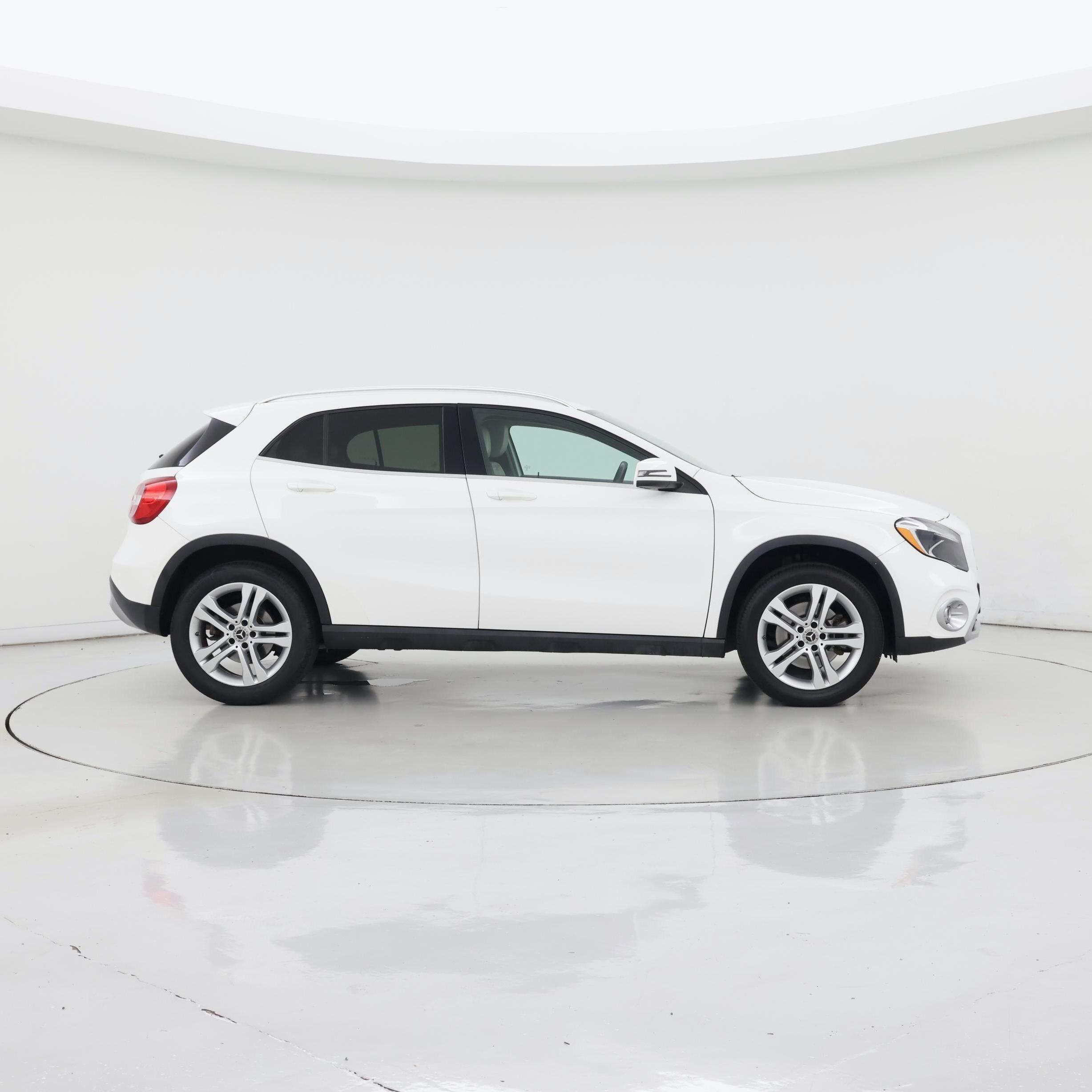 Thumbnail: 2019 Mercedes-Benz GLA - 7