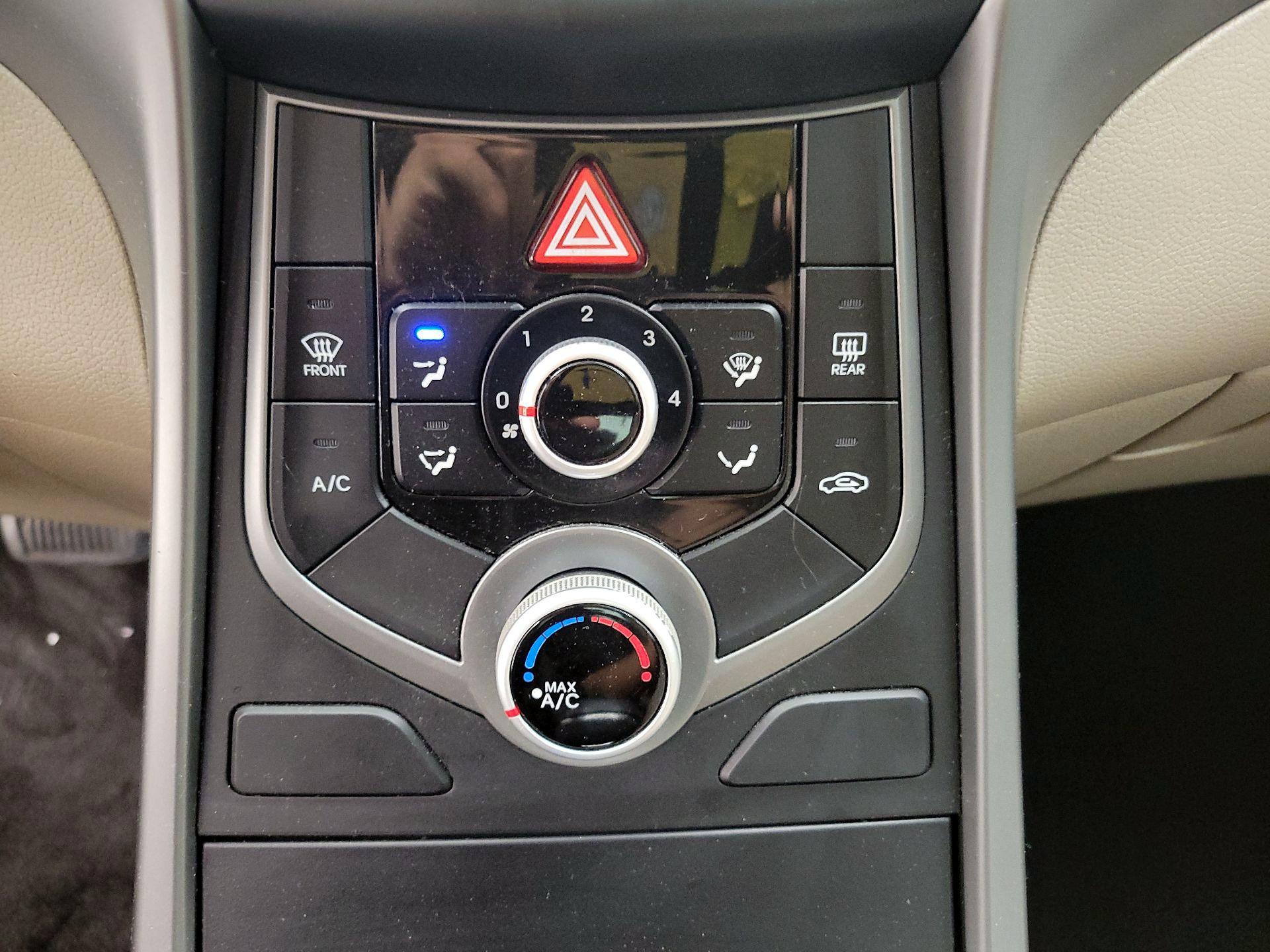 Thumbnail: 2015 Hyundai Elantra - 16