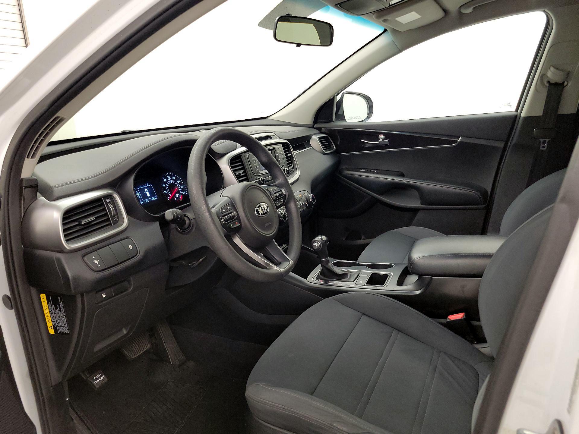 Thumbnail: 2017 Kia Sorento - 11