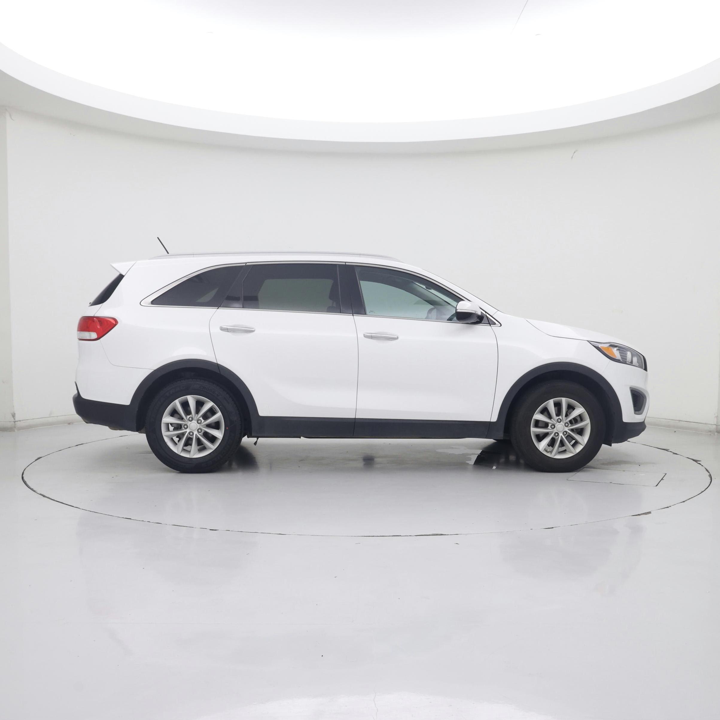 Thumbnail: 2017 Kia Sorento - 7