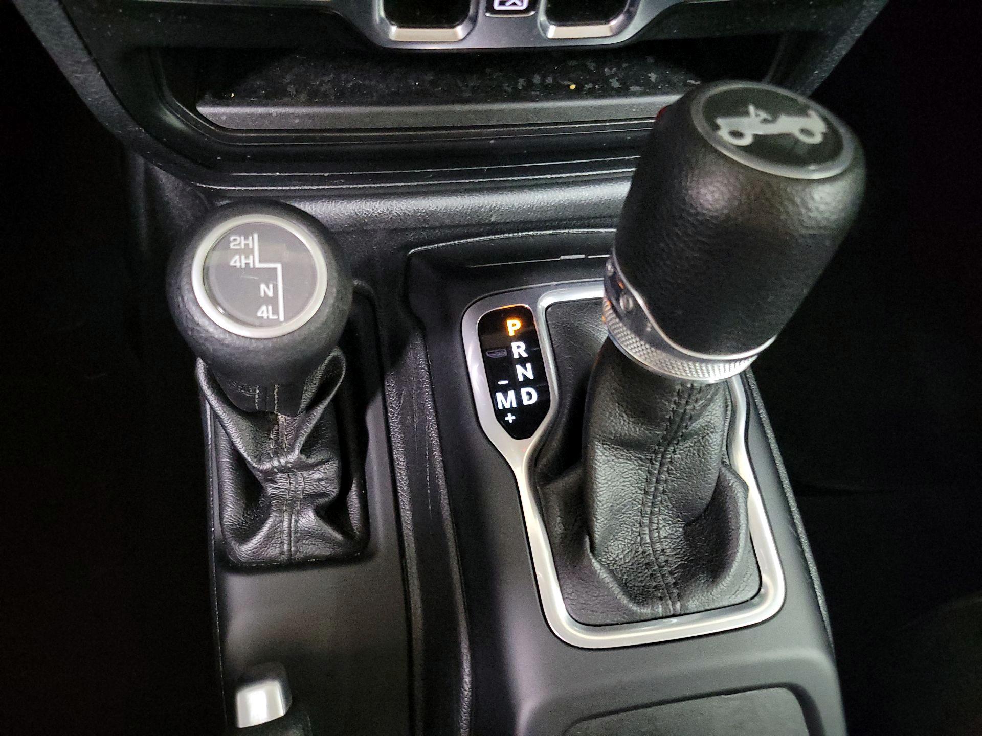 Thumbnail: 2018 Jeep Wrangler - 17