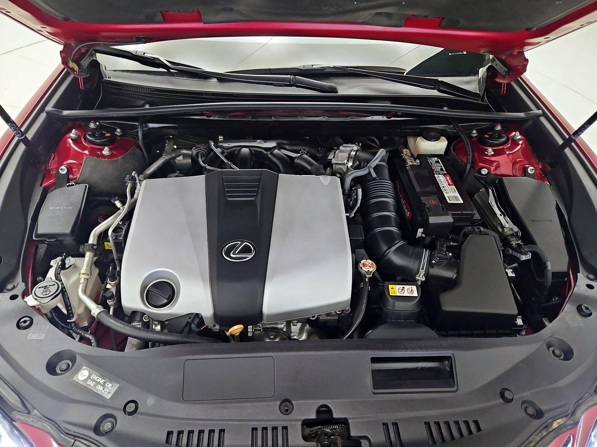 Thumbnail: 2021 Lexus ES - 19