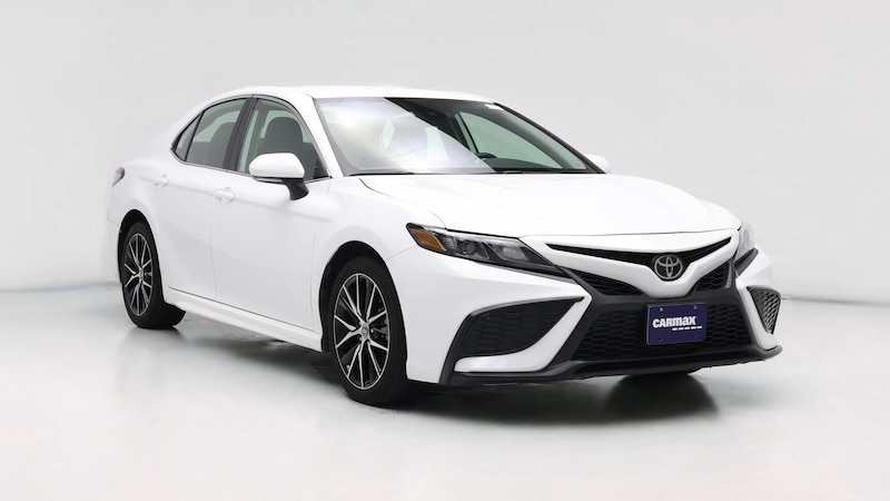 2023 Toyota Camry SE Hero Image