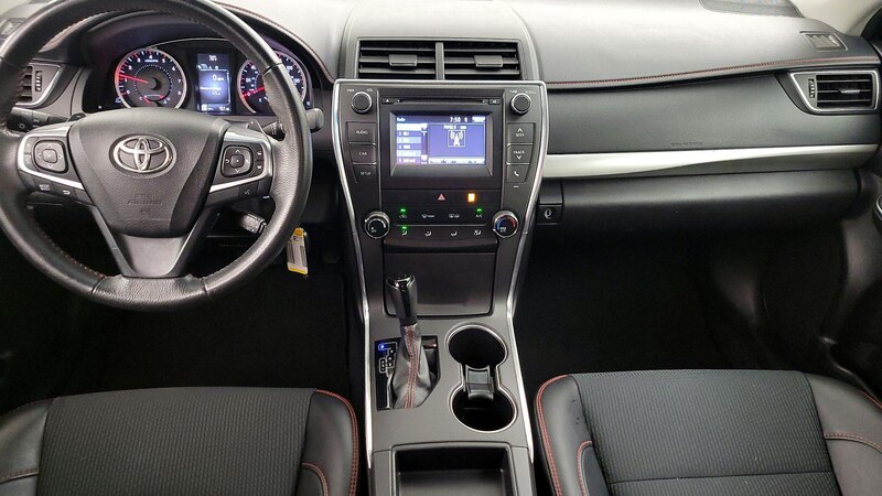 2017 Toyota Camry SE 9