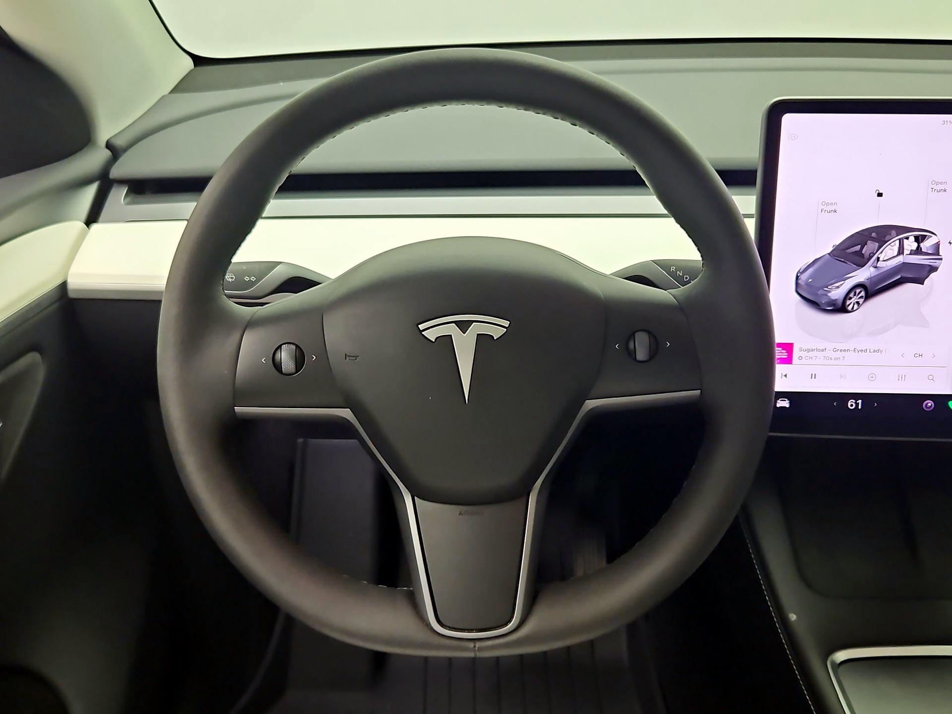 Thumbnail: 2023 Tesla Model Y - 10