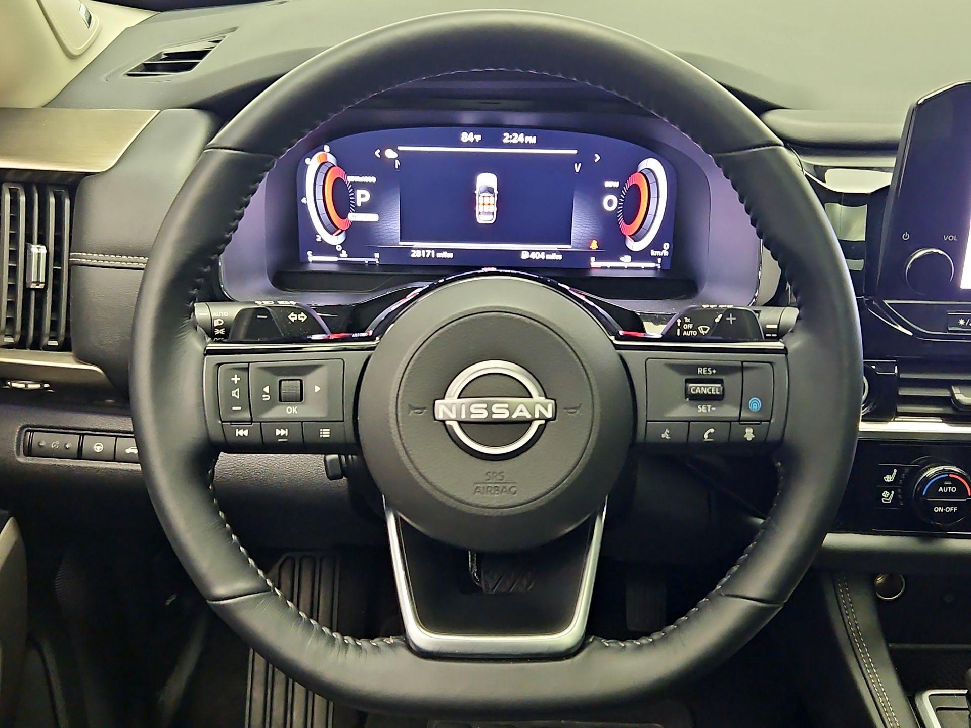 Thumbnail: 2023 Nissan Pathfinder - 10